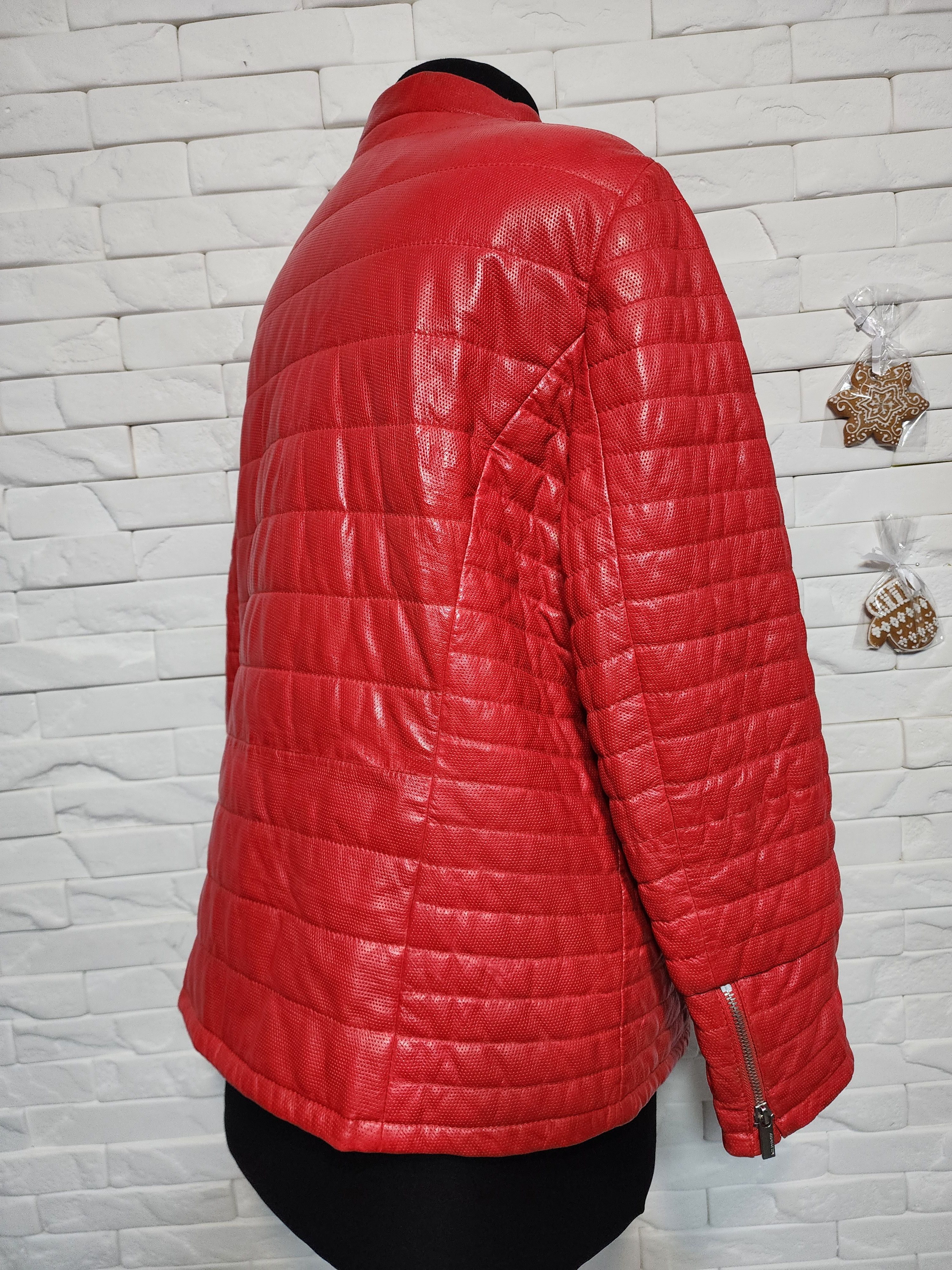 Uniqlo Red Leather Women's Jacket: Sporty Leather with Metal Zipper Size XL / US 12-14 / IT 48-50 - 5 Thumbnail