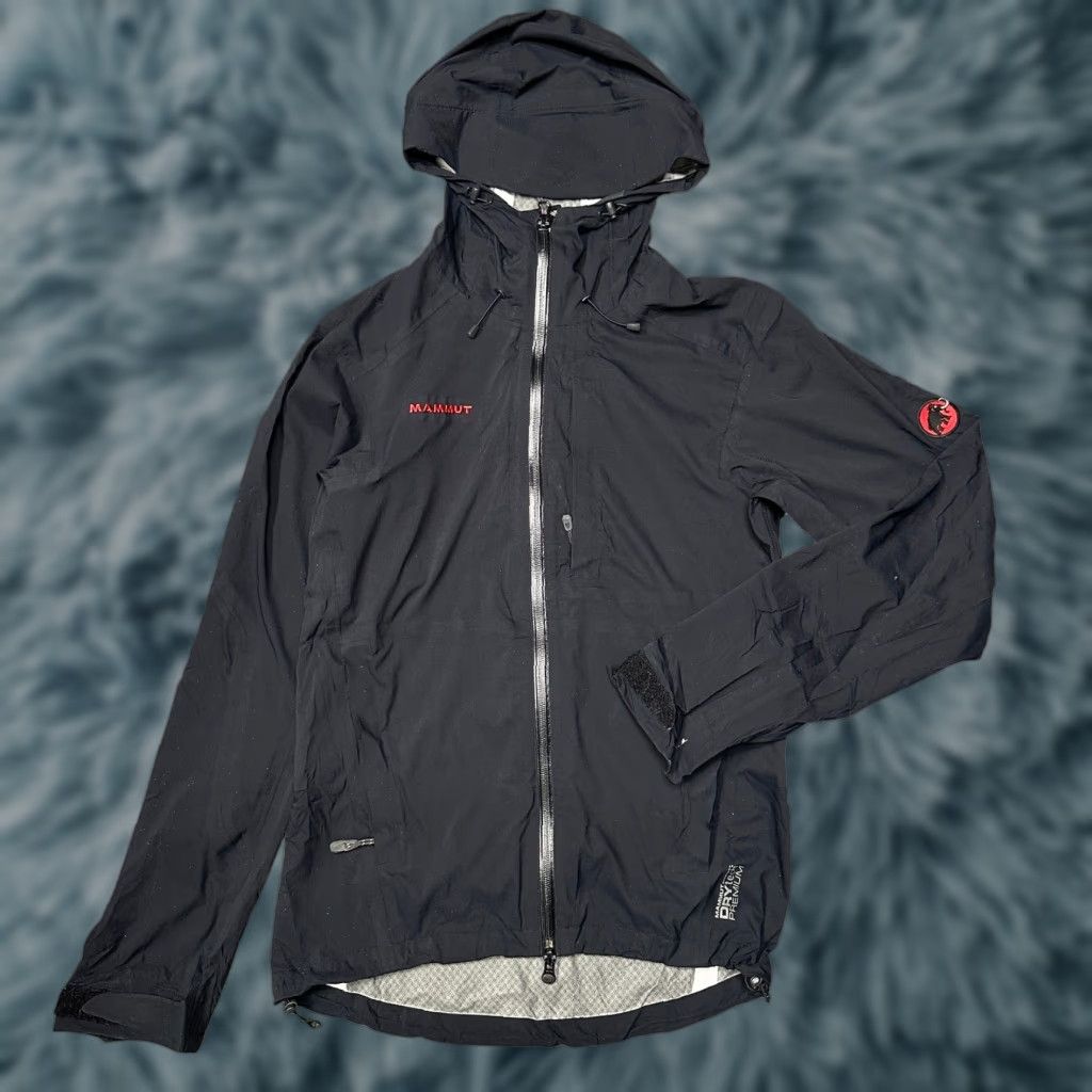 Mammut VINTAGE Mammut Windbreaker Jacket Mens Small Zip Hooded Lightweight Black Red Dry Tech Premium Casual Outdoor Size US S / EU 44-46 / 1 - 1 Thumbnail