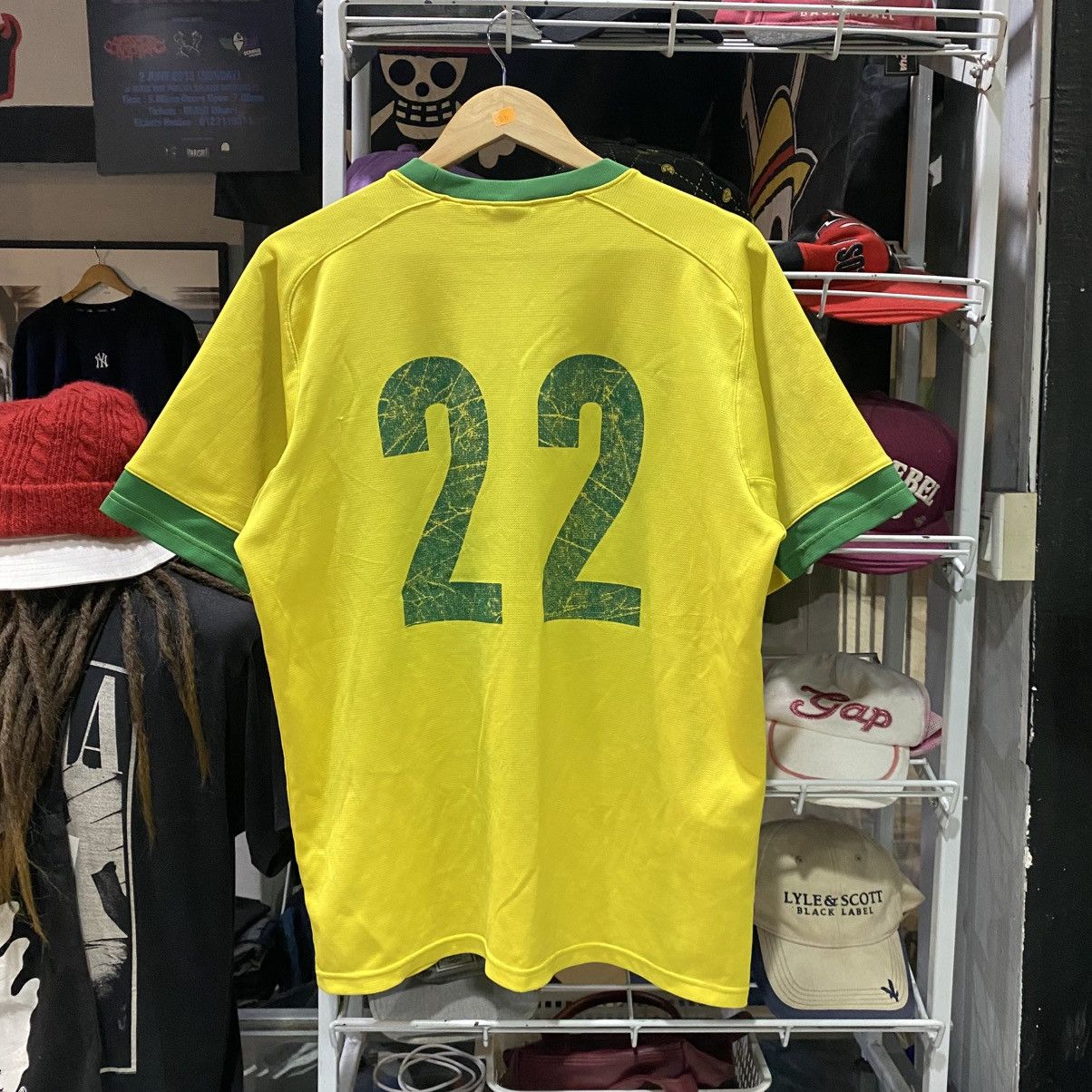 Nike Nike VINTAGE Template Colour way Brazil Team Size US XL / EU 56 / 4 - 2 Thumbnail