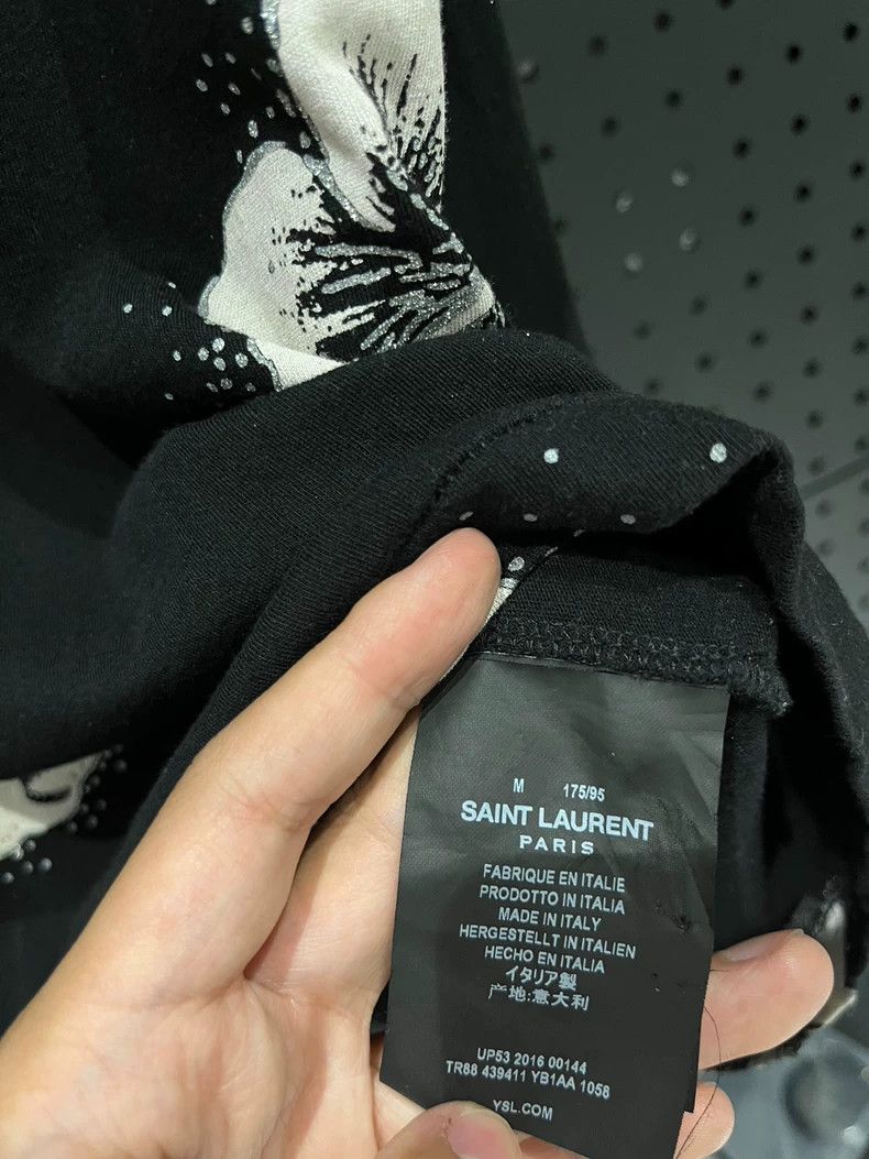 Yves Saint Laurent Saint Laurent Floral short sleeves 2502-Nextarrow Size US M / EU 48-50 / 2 - 5 Thumbnail