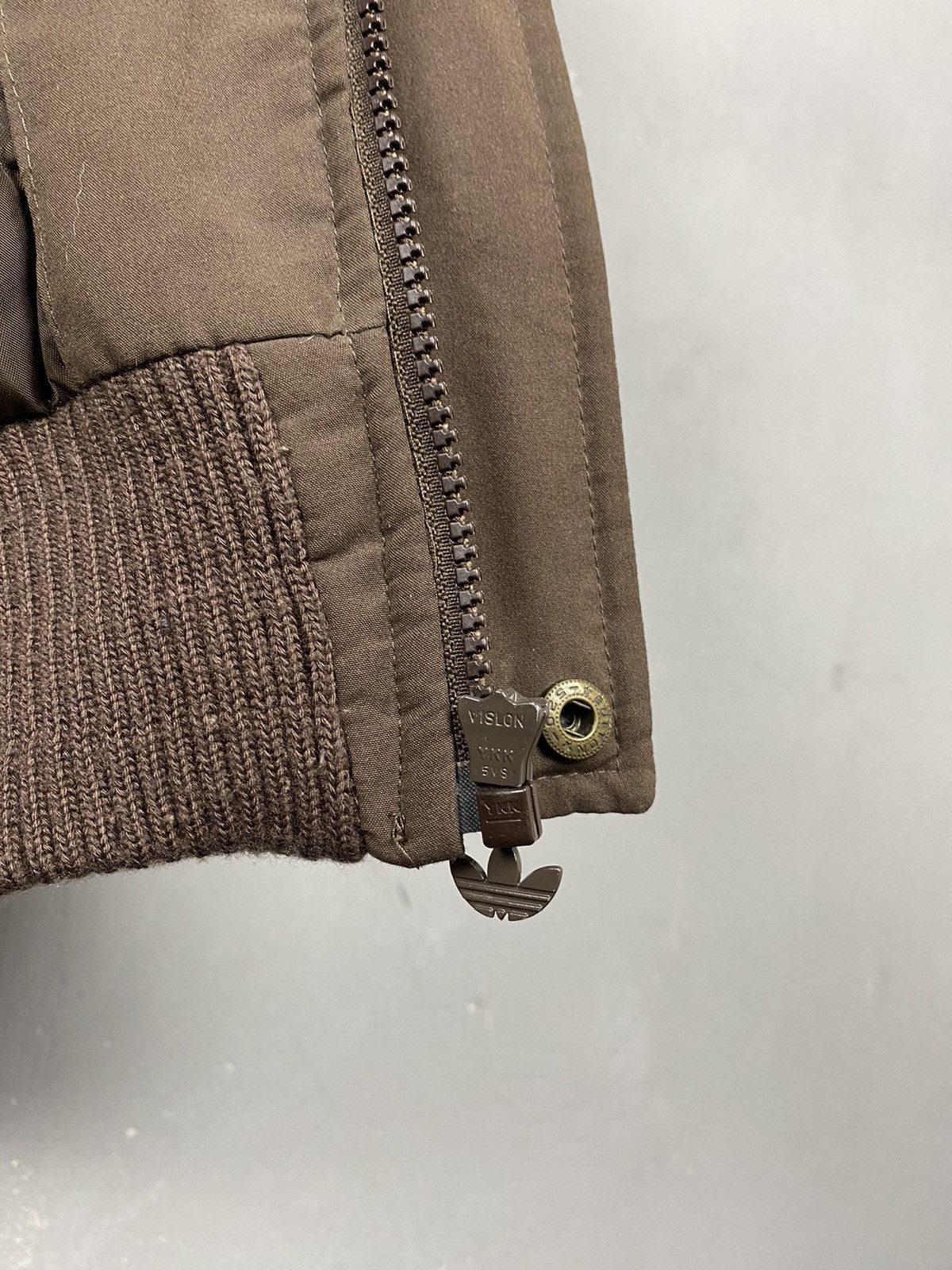 Adidas Vintage ADIDAS Down Puffer Vest Brown like Nuptse 700 Size US L / EU 52-54 / 3 - 6 Thumbnail