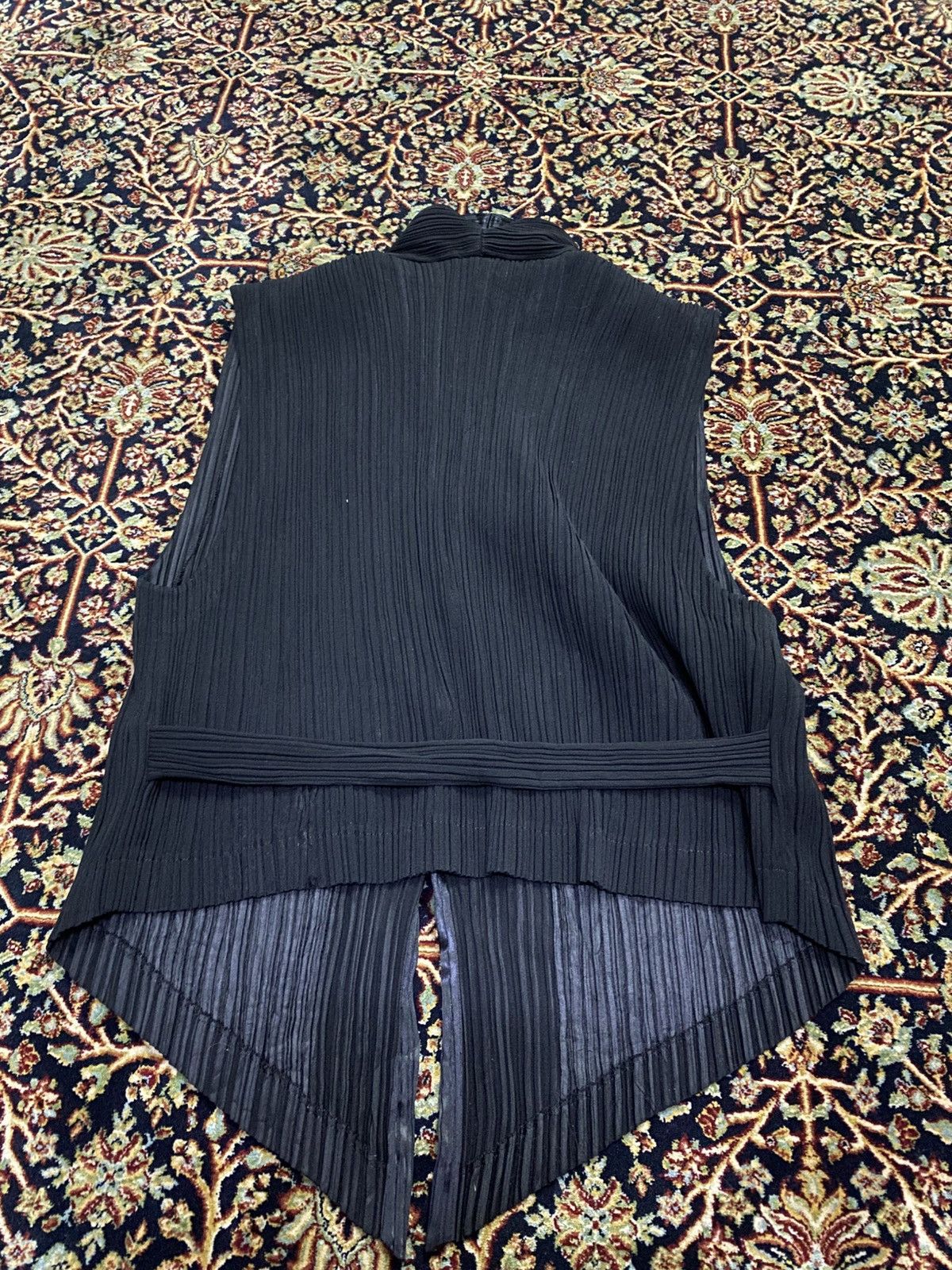 Issey Miyake RARE ISSEY MIYAKE PLEATS STYLE VEST Size L / US 10 / IT 46 - 3 Thumbnail