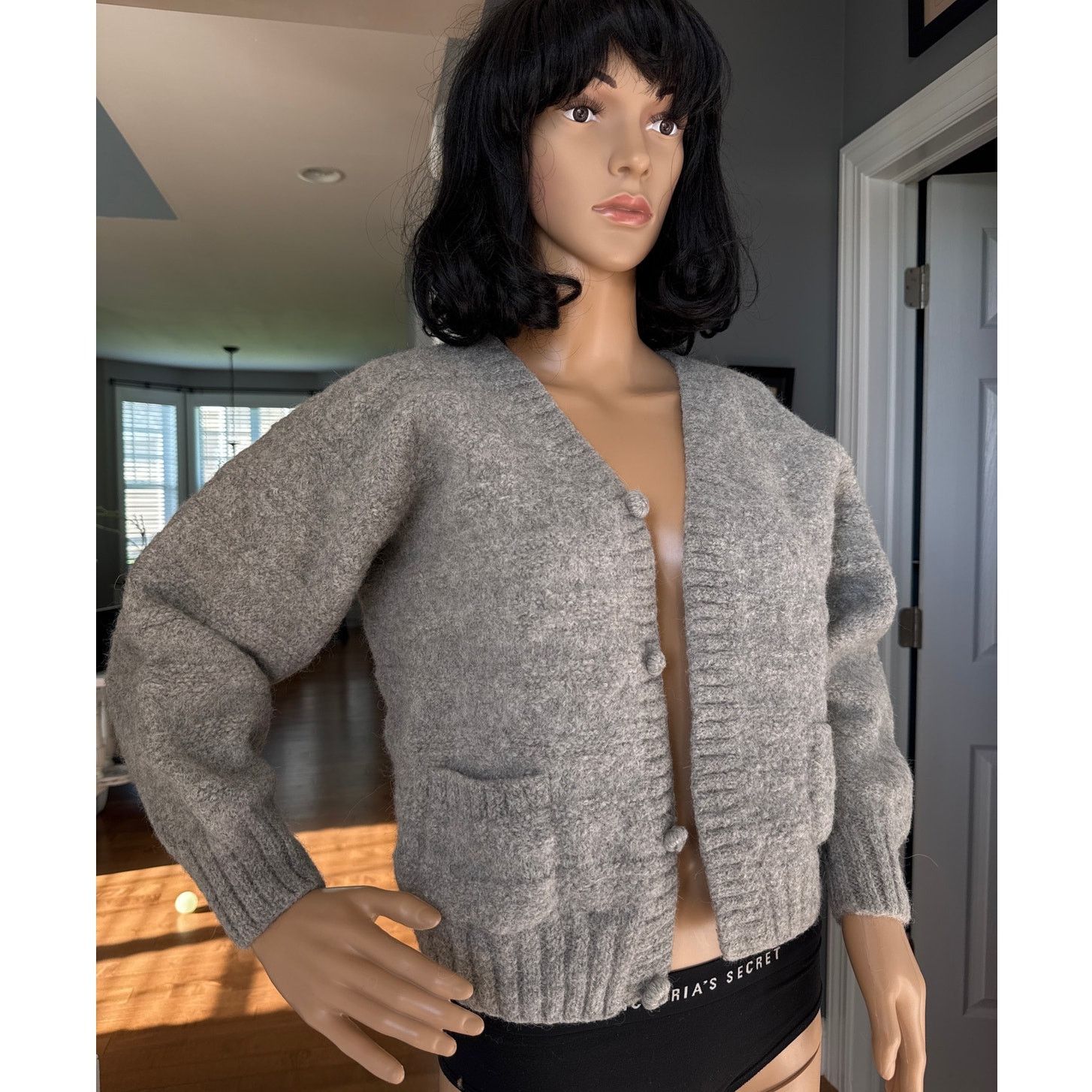 Vintage Peruvian Alpaca V neck Sweater gray faux button down pockets Size M / US 6-8 / IT 42-44 - 6 Thumbnail