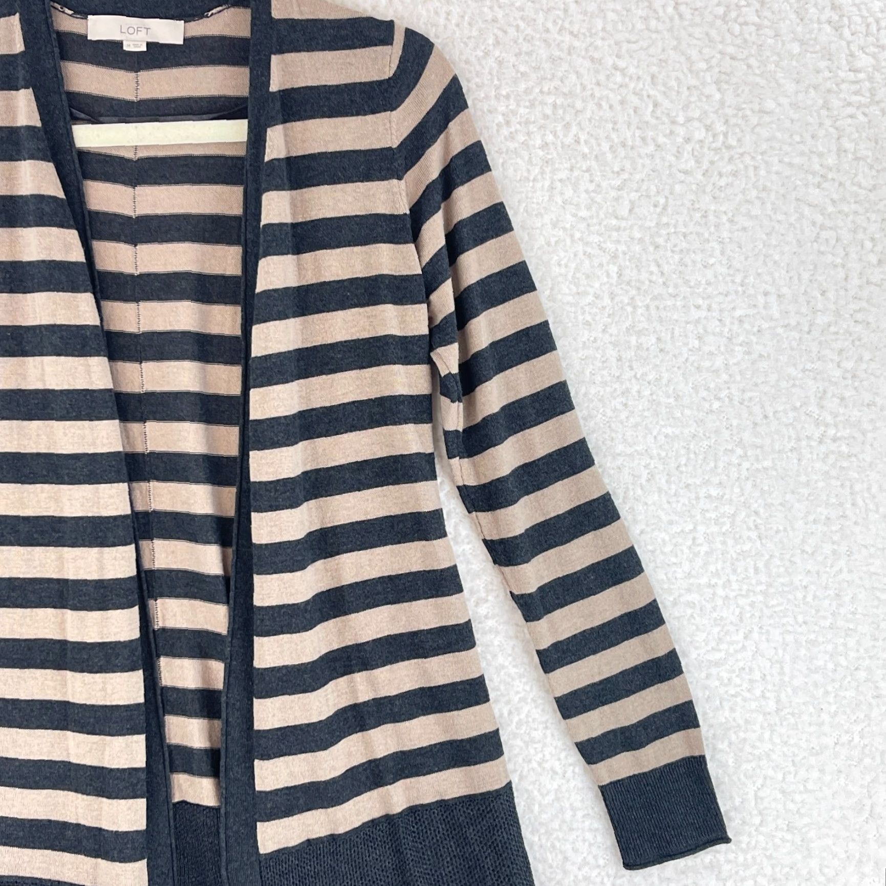Loft LOFT Ann Taylor Gray Tan Striped Cardigan Sweater Womens Long Sleeve Size M Size M / US 6-8 / IT 42-44 - 4 Thumbnail