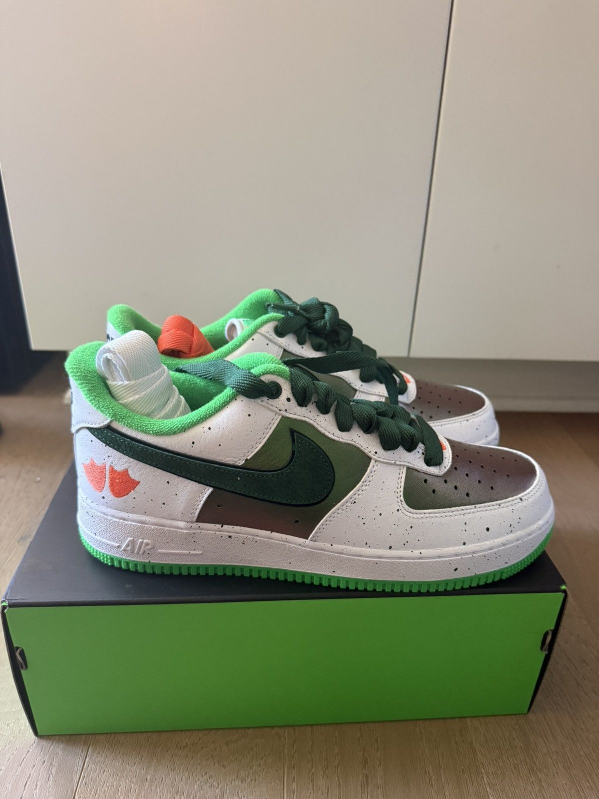 Nike Nike Air Force 1 Oregon PE 'Ducks of a Feather' Size 11.5 Size US 11.5 / EU 44-45 - 5 Thumbnail