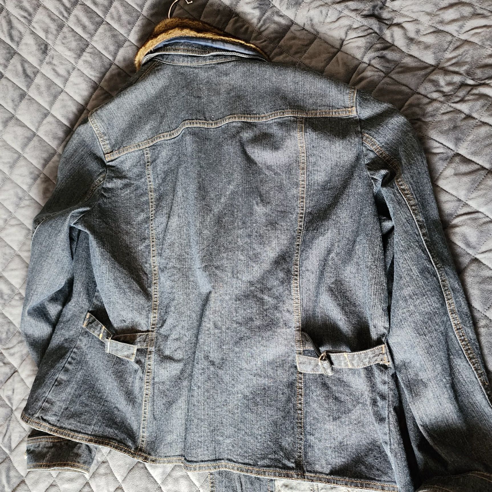 Jones New York Jones New York Women’s Denim Jean Jacket XL Blue Casual Short Button Collared Faux Fur Collar Size XL / US 12-14 / IT 48-50 - 7 Thumbnail