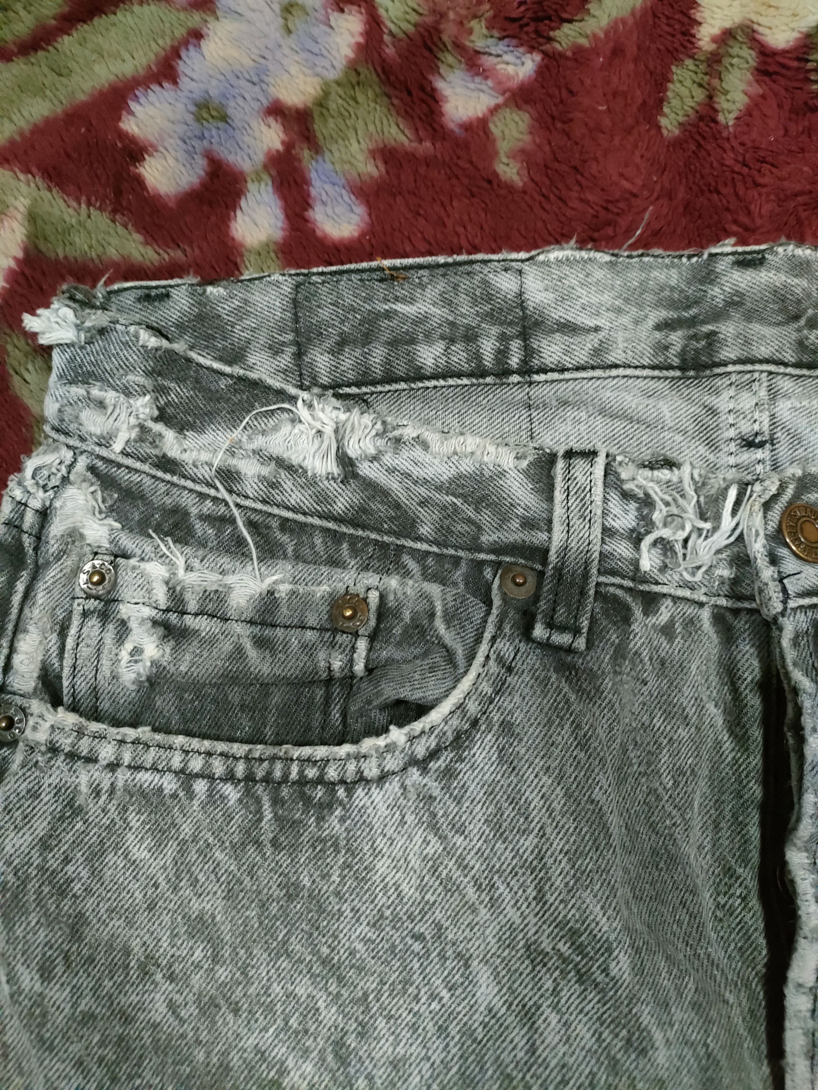 Levi's Vintage Distressed Levi's Stone Wash Size US 30 / EU 46 - 15 Thumbnail