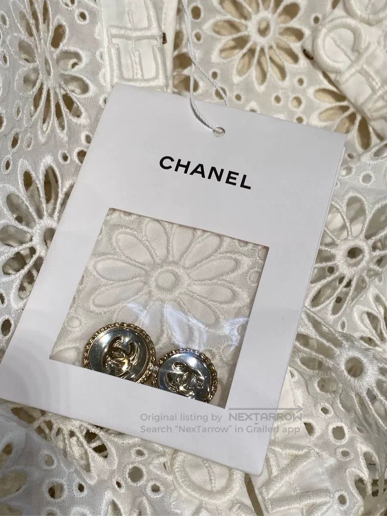 Chanel Chanel 21-year-old hollow dark flower white cardigan jacke Size XXS / US 00 / IT 34 - 4 Thumbnail