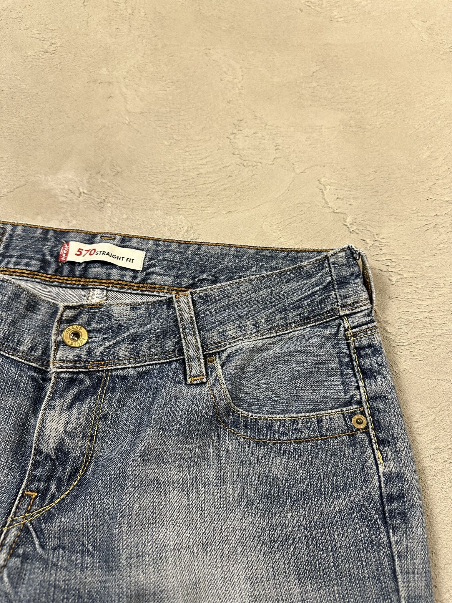 Levi's Vintage Levi's 570 Faded Straight Denim Pants Size US 32 / EU 48 - 5 Thumbnail