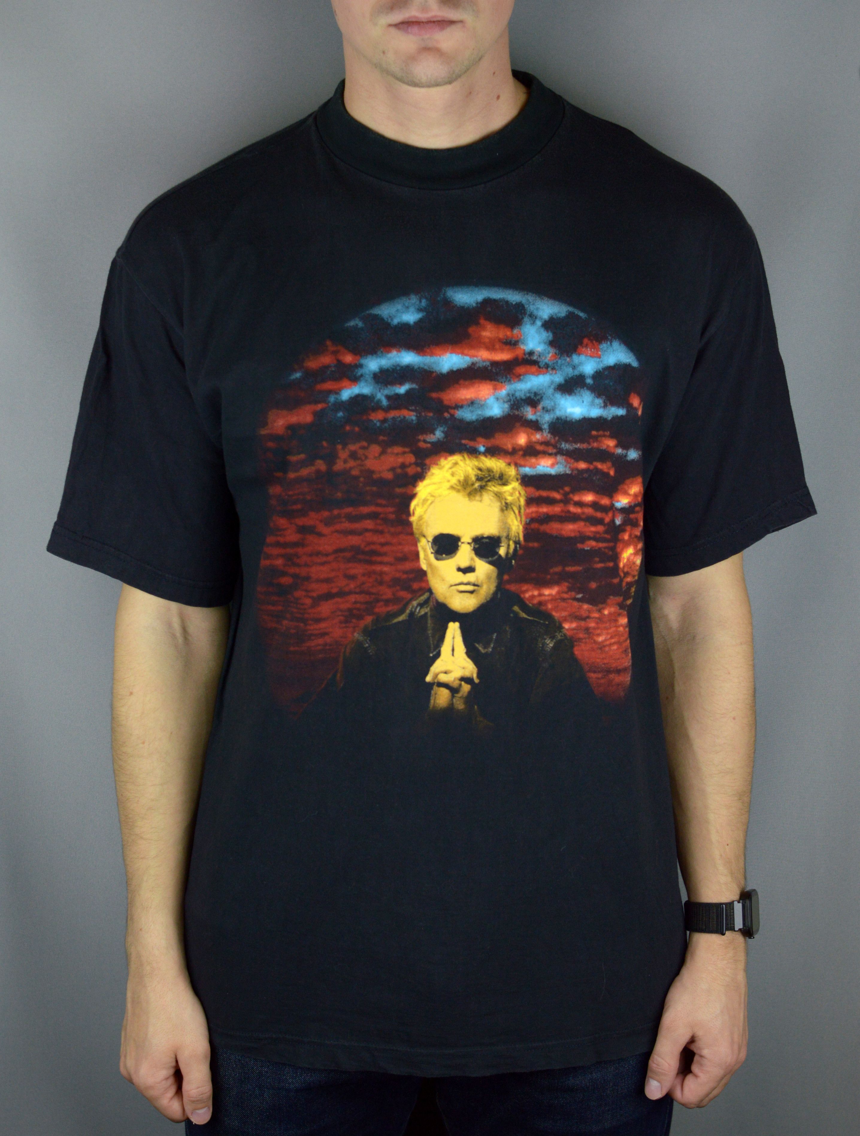 Vintage Vintage Roger Taylor Happiness Tour 1994 t shirt Size US XL / EU 56 / 4 - 1 Thumbnail