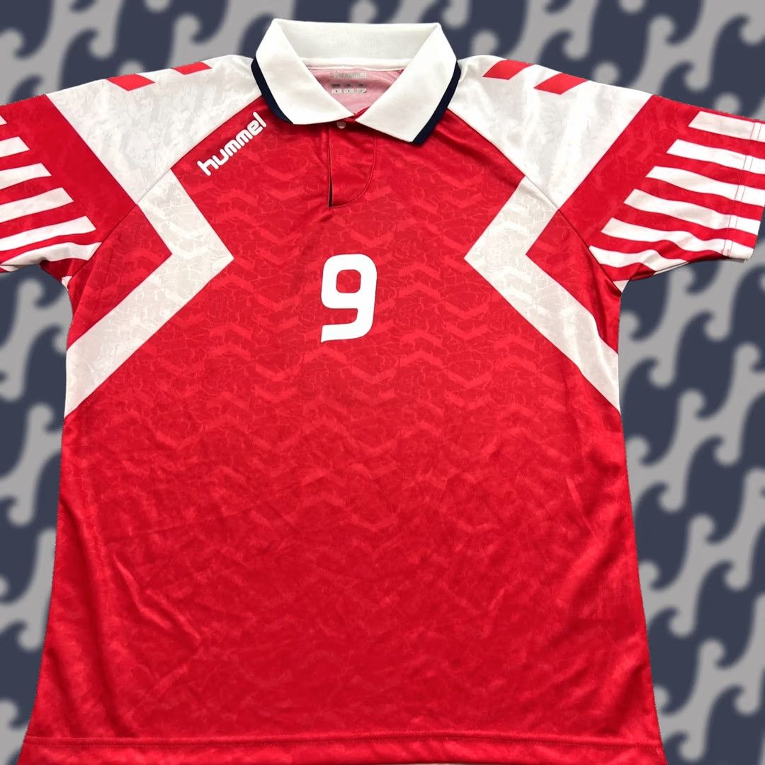 Hummel Hummel Denmark 1992 Home Jersey Mens Medium #9 Red Football T-Shirt Sports Quick Dry Polyester Shirt Size US M / EU 48-50 / 2 - 1 Thumbnail