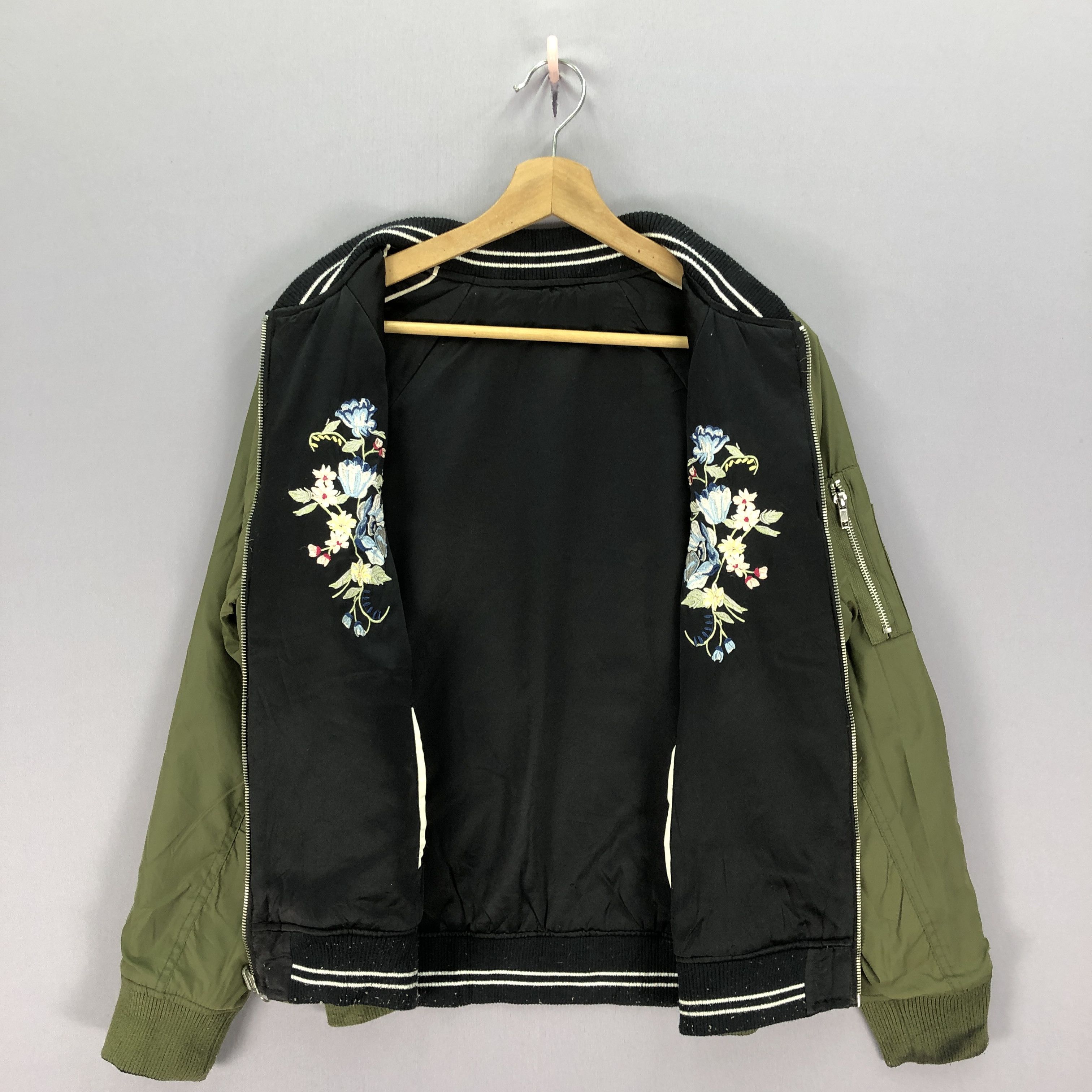 Japanese Brand Vintage Japanese Air Force Ma-1 Air Force Reversible Jacket Size US L / EU 52-54 / 3 - 5 Thumbnail