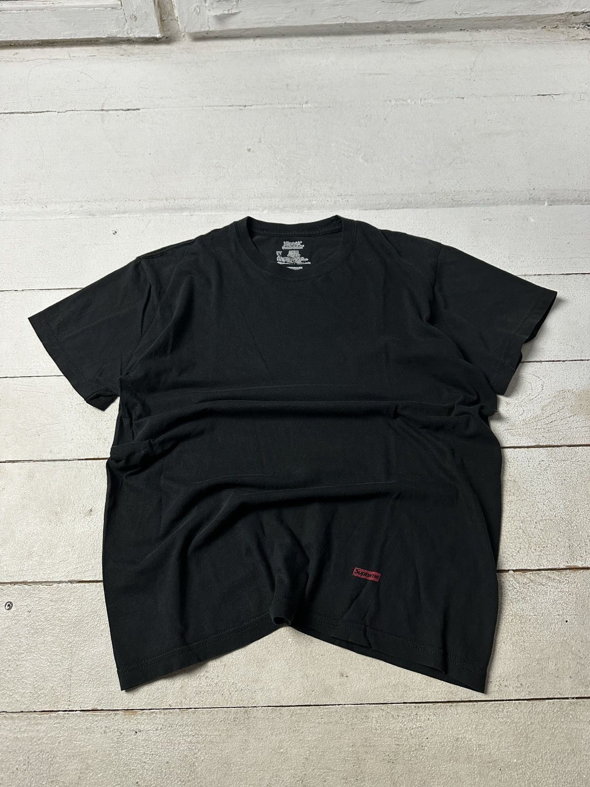 Hanes × Supreme 🚨 HANES SUPREME BLACK MAN SIZE S TEE WITH LOGO Size US S / EU 44-46 / 1 - 1 Thumbnail