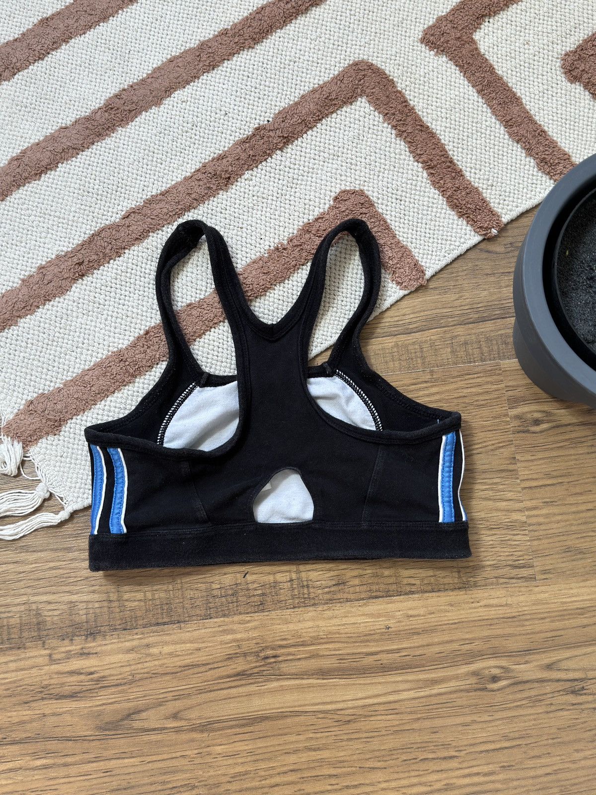 Adidas × Vintage VINTAGE ADIDAS CENTRAL LOGO CROP TOP Size M / US 6-8 / IT 42-44 - 5 Thumbnail