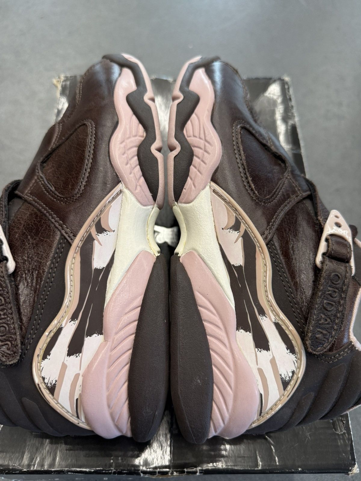 Jordan Brand 2007 Jordan 8 Retro Low Dark Cinder Size US 9 / IT 39 - 4 Thumbnail