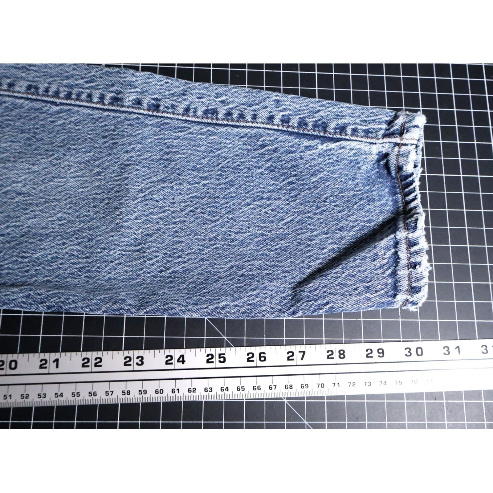 Levi's VINTAGE Levi's 90s High Waisted Jeans Women's 14 Regular Blue Acid Wash 27 x 30 Denim Tapered Leg Mom Style Mens? Size 36" / US 14 / IT 50 - 6 Thumbnail