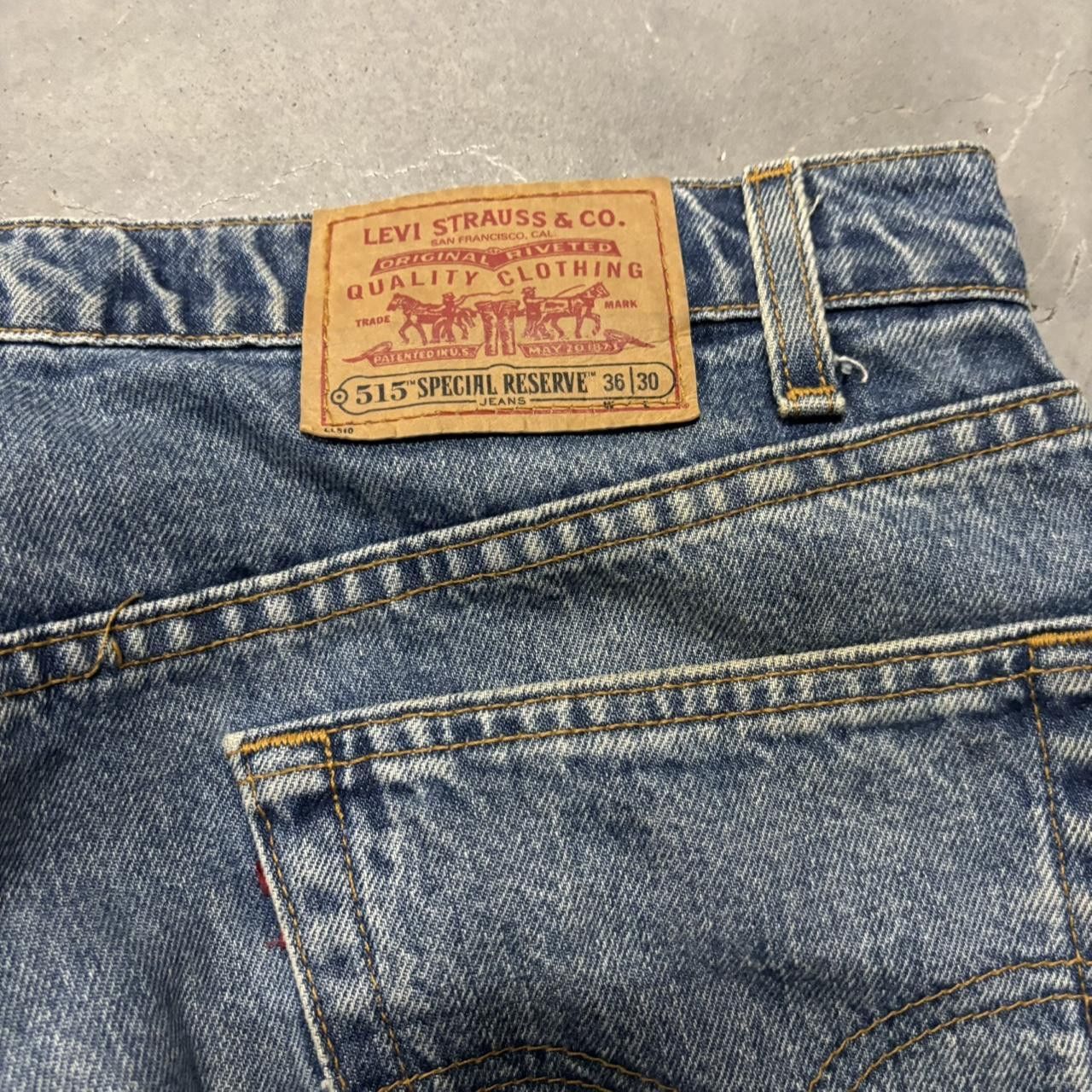 Levi's × Vintage Crazy Vintage 90s Medium Wash Levis Made In USA Denim Jeans! Size US 36 / EU 52 - 7 Thumbnail