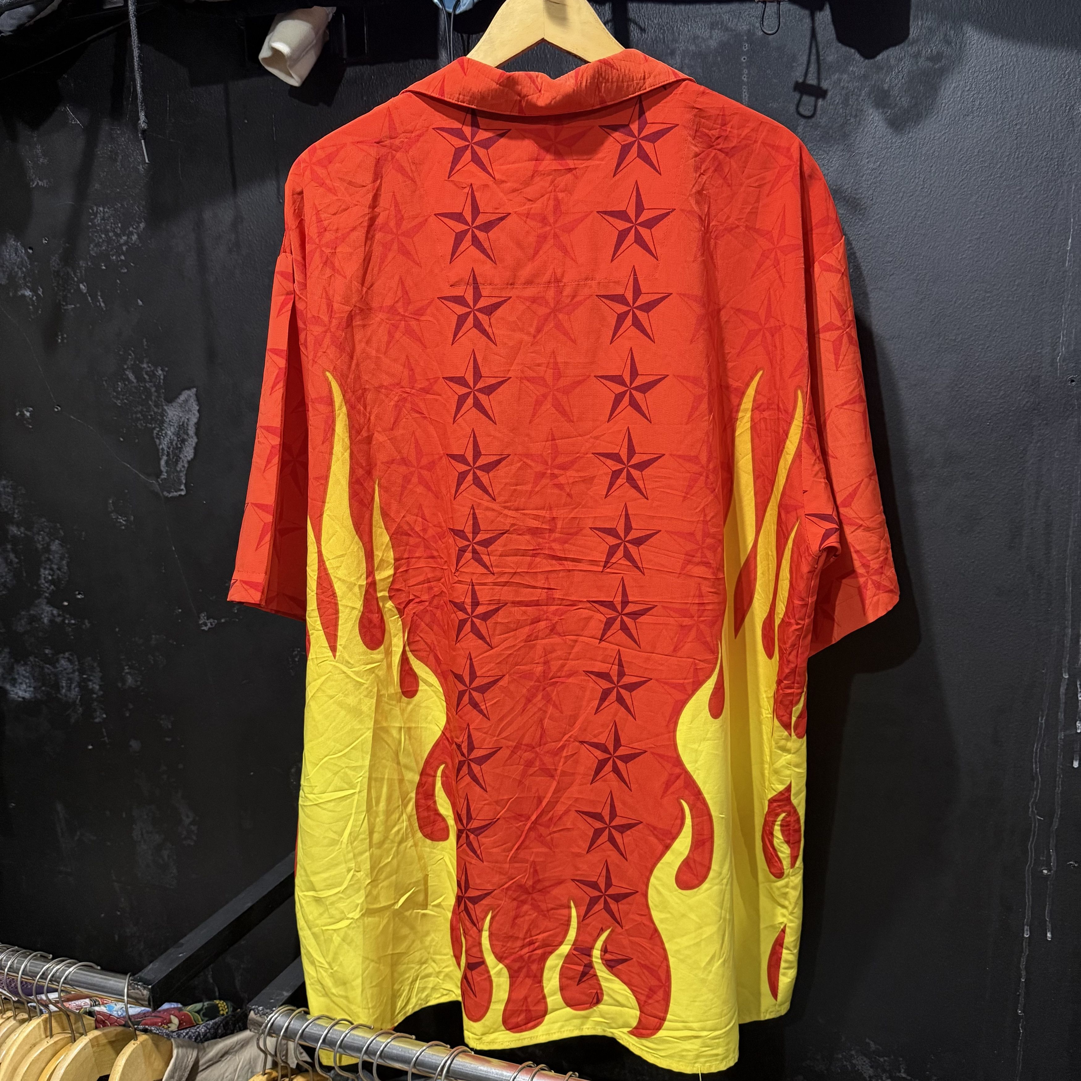 Vintage Vintage Y2K Gochu Flame Stars Shirt Size US XXL / EU 58 / 5 - 2 Thumbnail