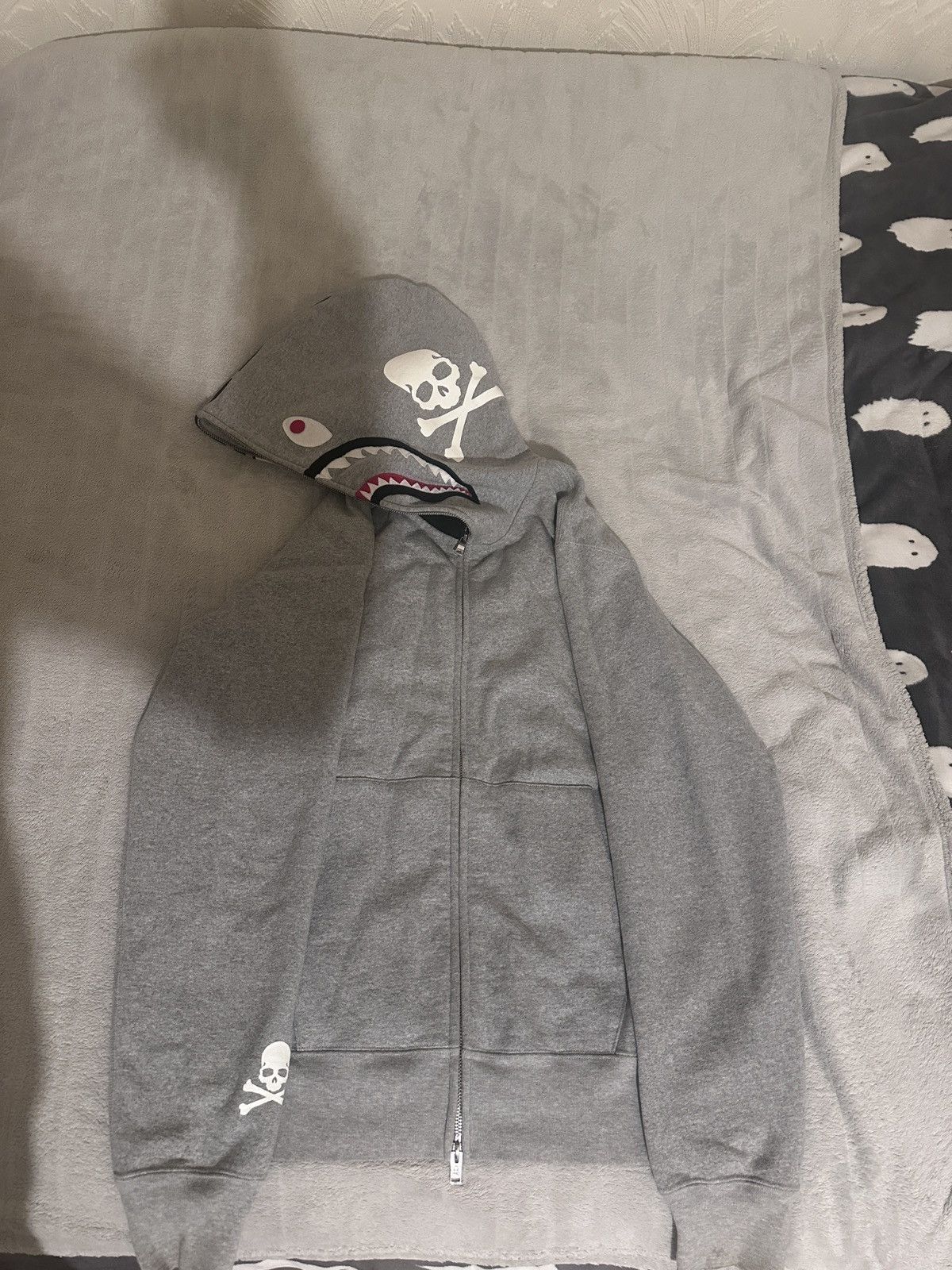 Bape × Mastermind Japan BAPE x Mastermind Shark Camo Full Zip Size US M / EU 48-50 / 2 - 1 Thumbnail