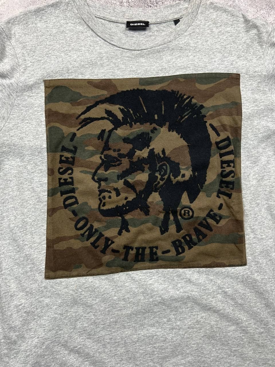 Diesel Vintage Diesel Tee Face Logo Y2K Streetwear T-Shirt Camo Size US XL / EU 56 / 4 - 3 Thumbnail