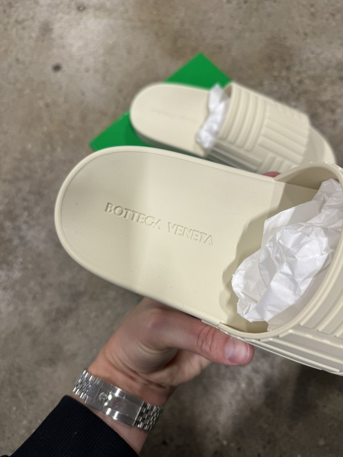 Bottega Veneta Bottega Veneta Embossed Rubber Slides NEW 550$ Size US 8 / EU 41 - 4 Thumbnail