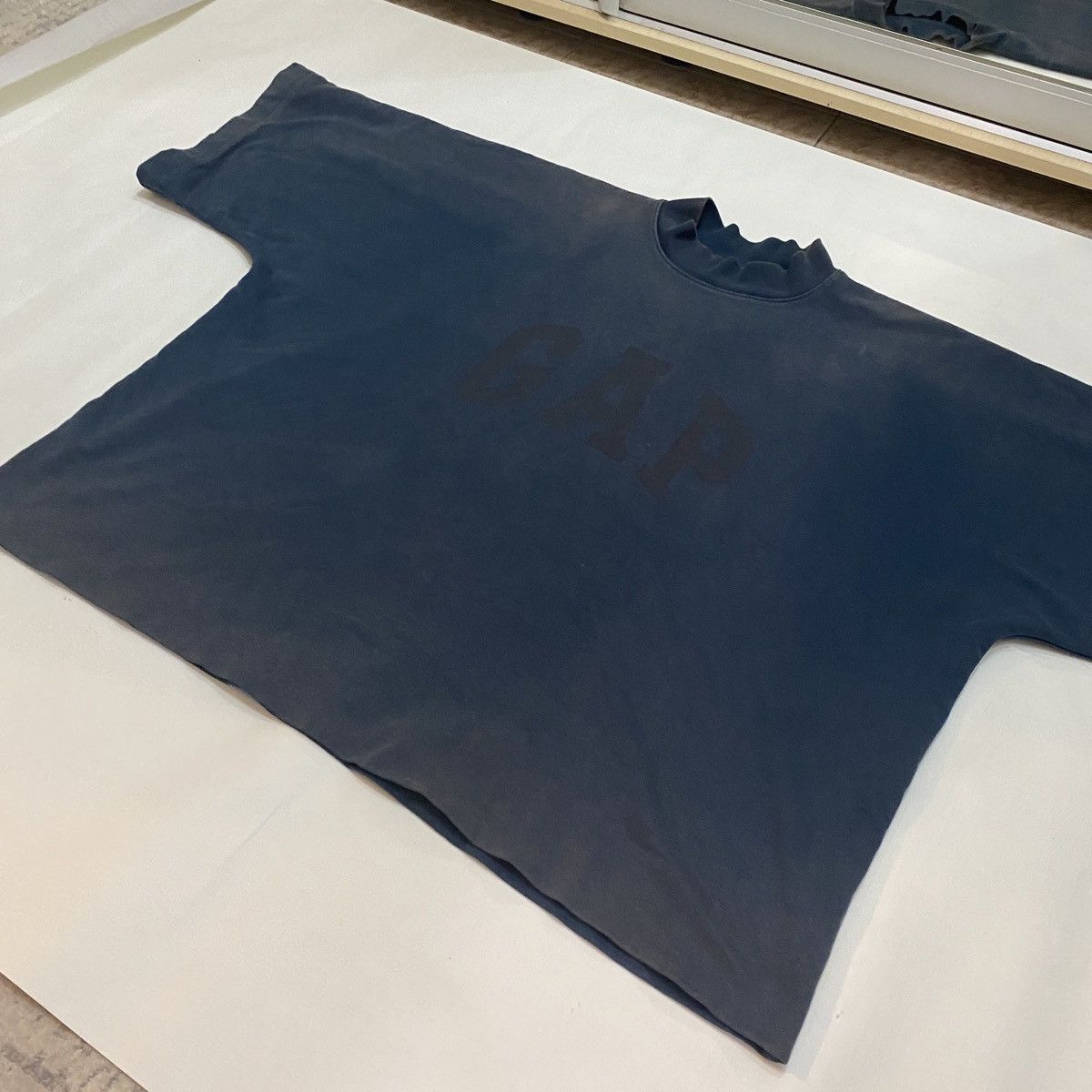 Balenciaga × Japanese Brand × Kanye West Balenciaga Cropped Dove T-Shirt YZY GAP Size US M / EU 48-50 / 2 - 5 Thumbnail