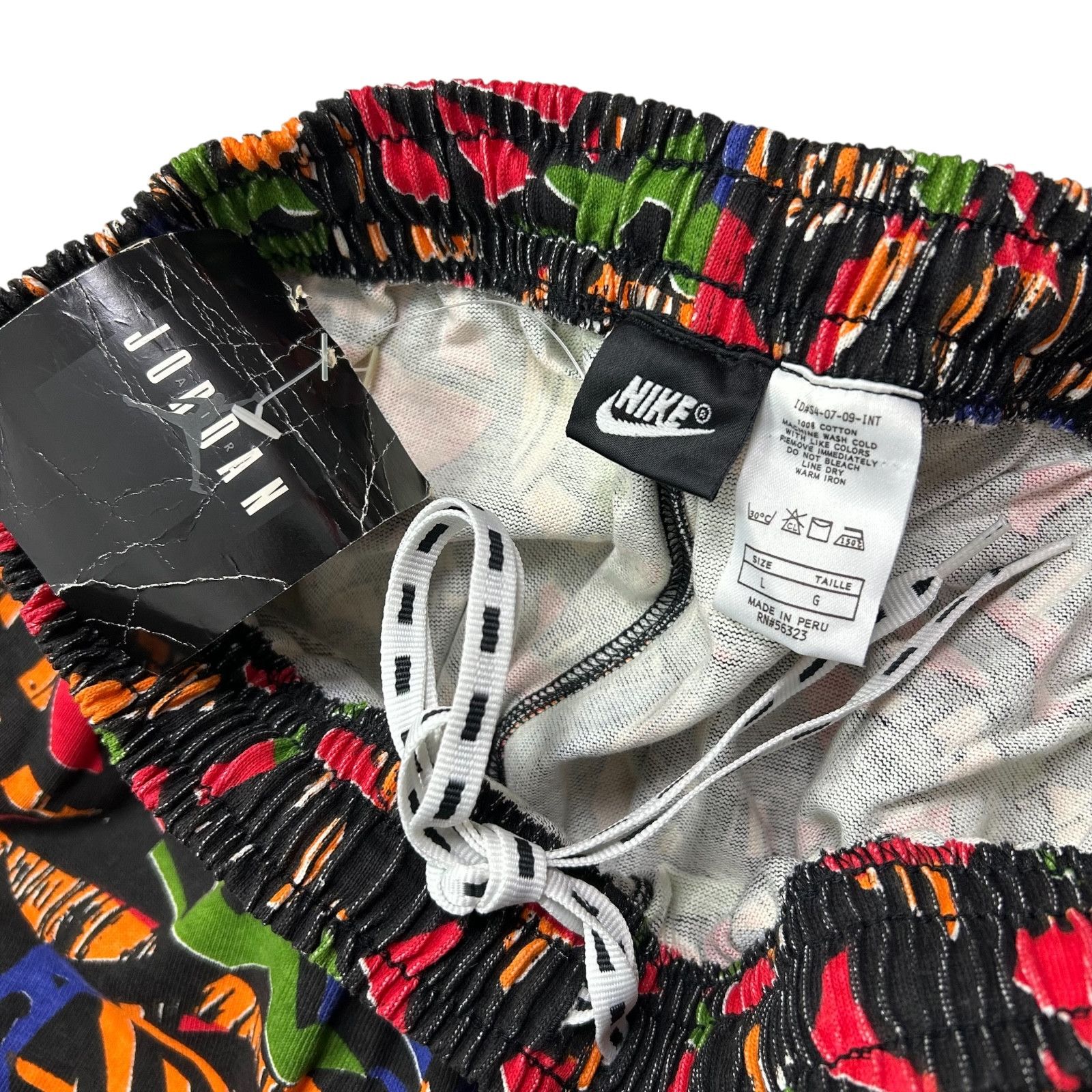 Nike RARE DS VTG 90s NBA NIKE AIR JORDAN AOP SHORTS ABSTRACT Size US 30 / EU 46 - 7 Thumbnail