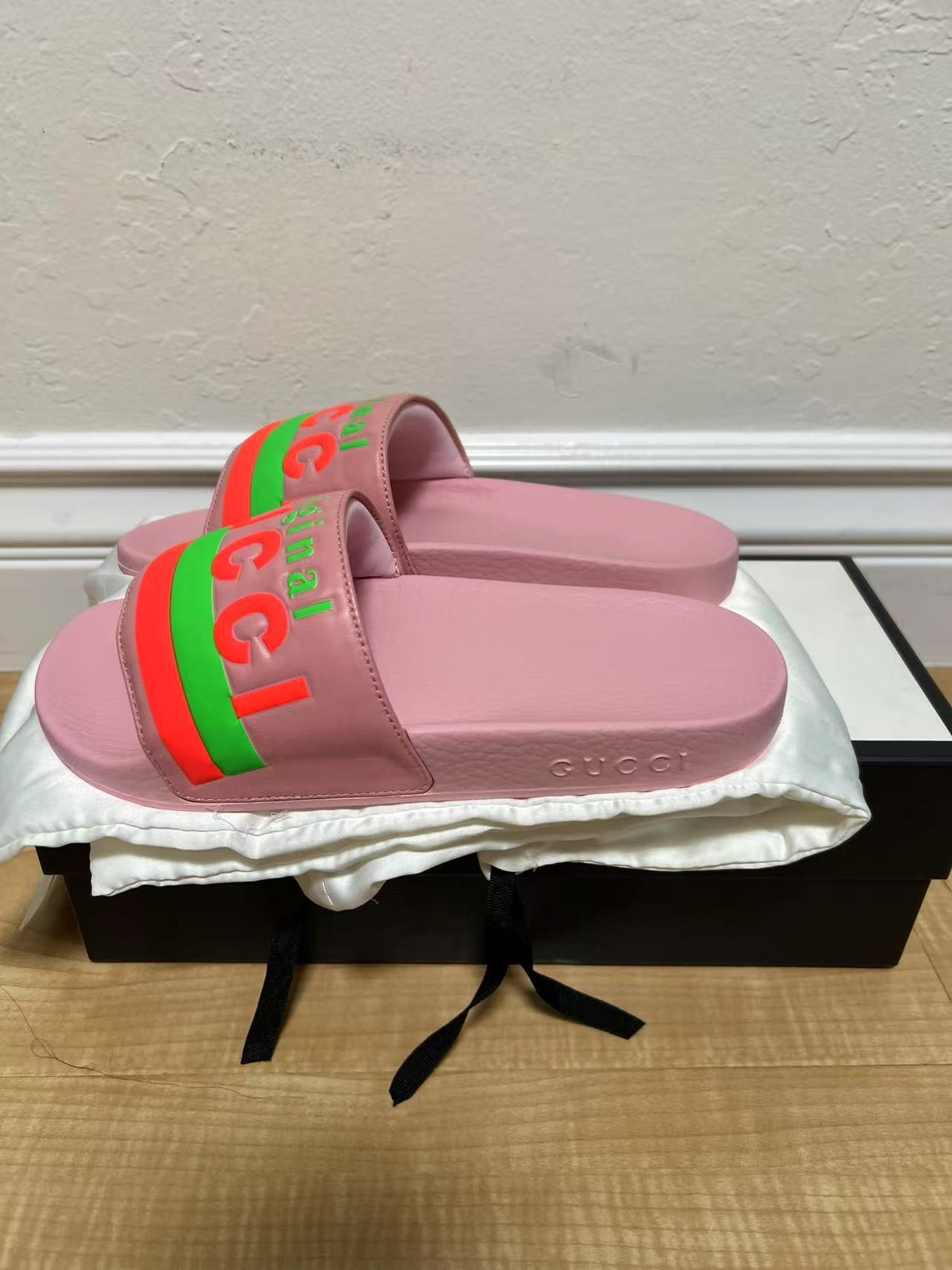 Gucci women gucci slide original pink Size US 7 / IT 37 - 6 Thumbnail