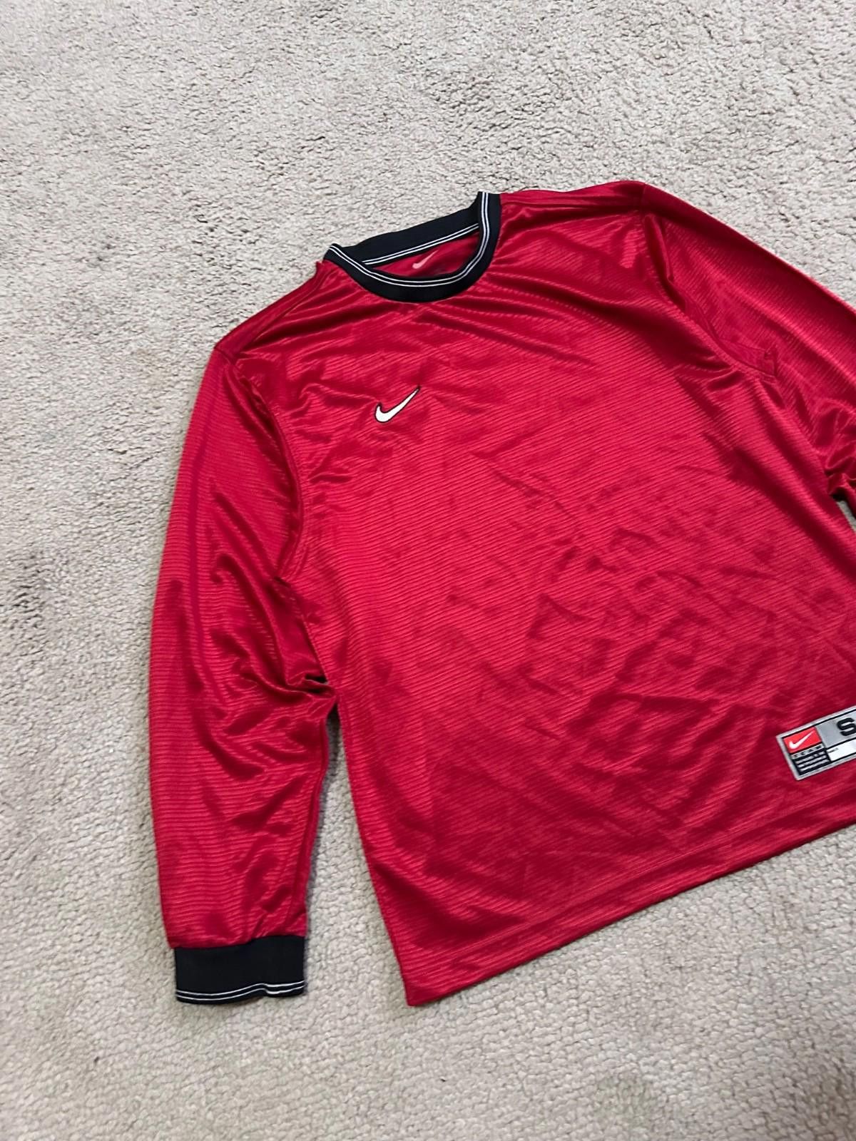 Nike NIKE 2000s FOOTBALL SHIRT SOCCER JERSEY L/S NIKE RED Sz S Size US S / EU 44-46 / 1 - 3 Thumbnail