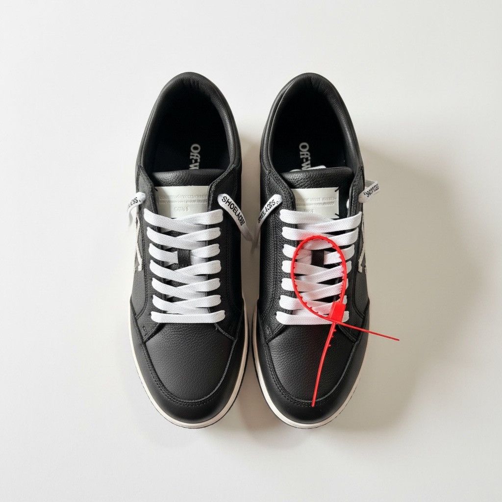 Off-White Off-White New Low Vulcanized Sneaker Size US 11 / EU 44 - 1 Thumbnail