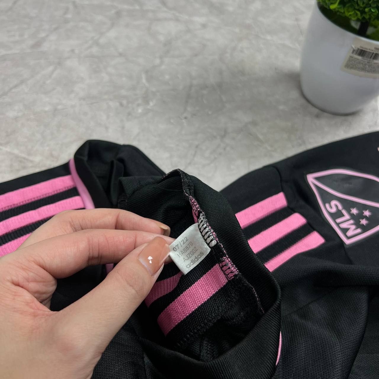 Adidas Adidas Inter Miami 2022 Away Men's Football Soccer Size US XXL / EU 58 / 5 - 13 Thumbnail