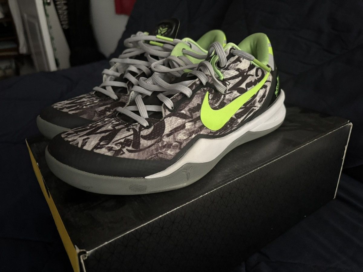 Nike Kobe 8 - Graffiti Size US 9.5 / EU 42-43 - 2 Thumbnail