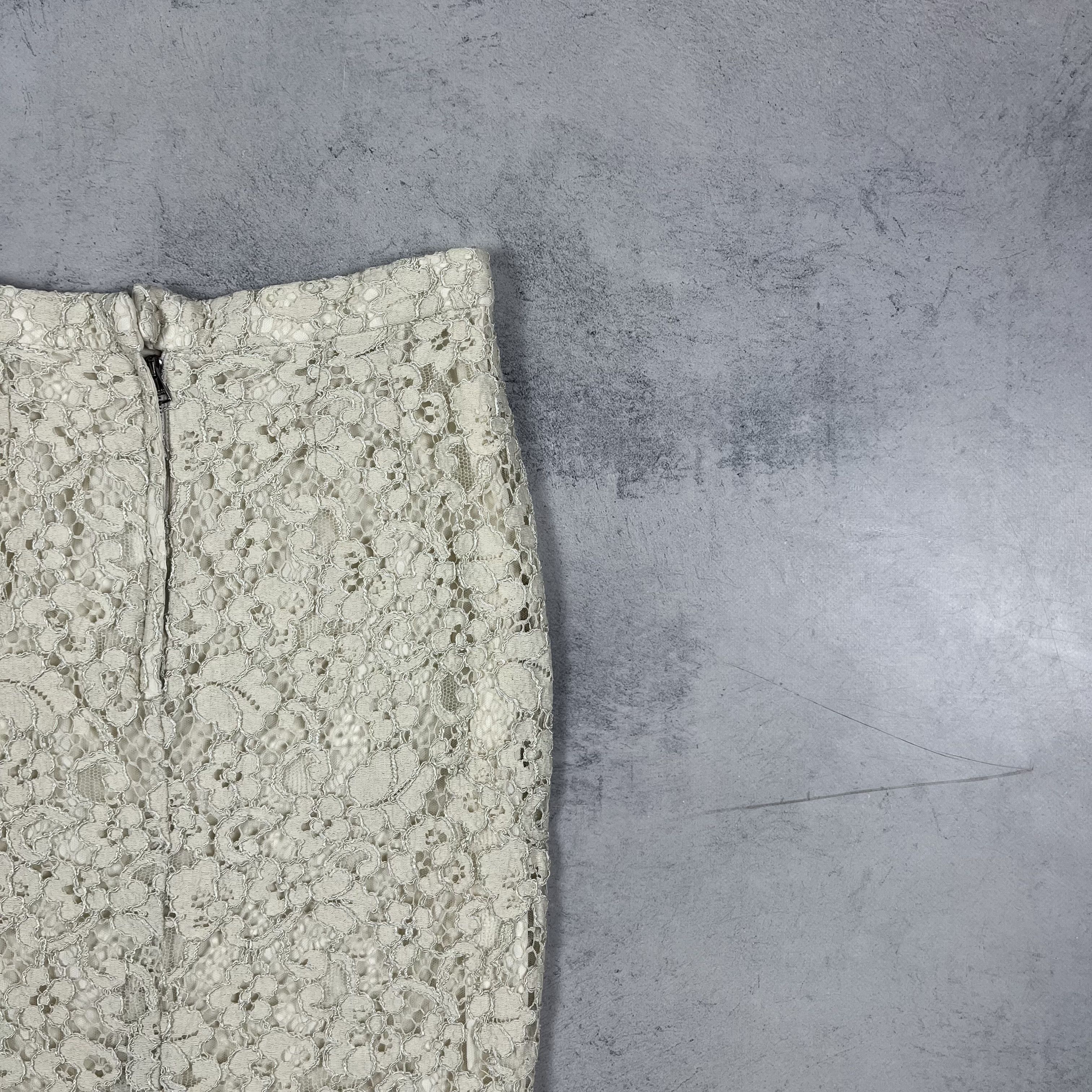 Dolce & Gabbana Vintage Dolce & Gabbana Lace Midi Skirt 2000’s Size 28" / US 6 / IT 42 - 11 Thumbnail