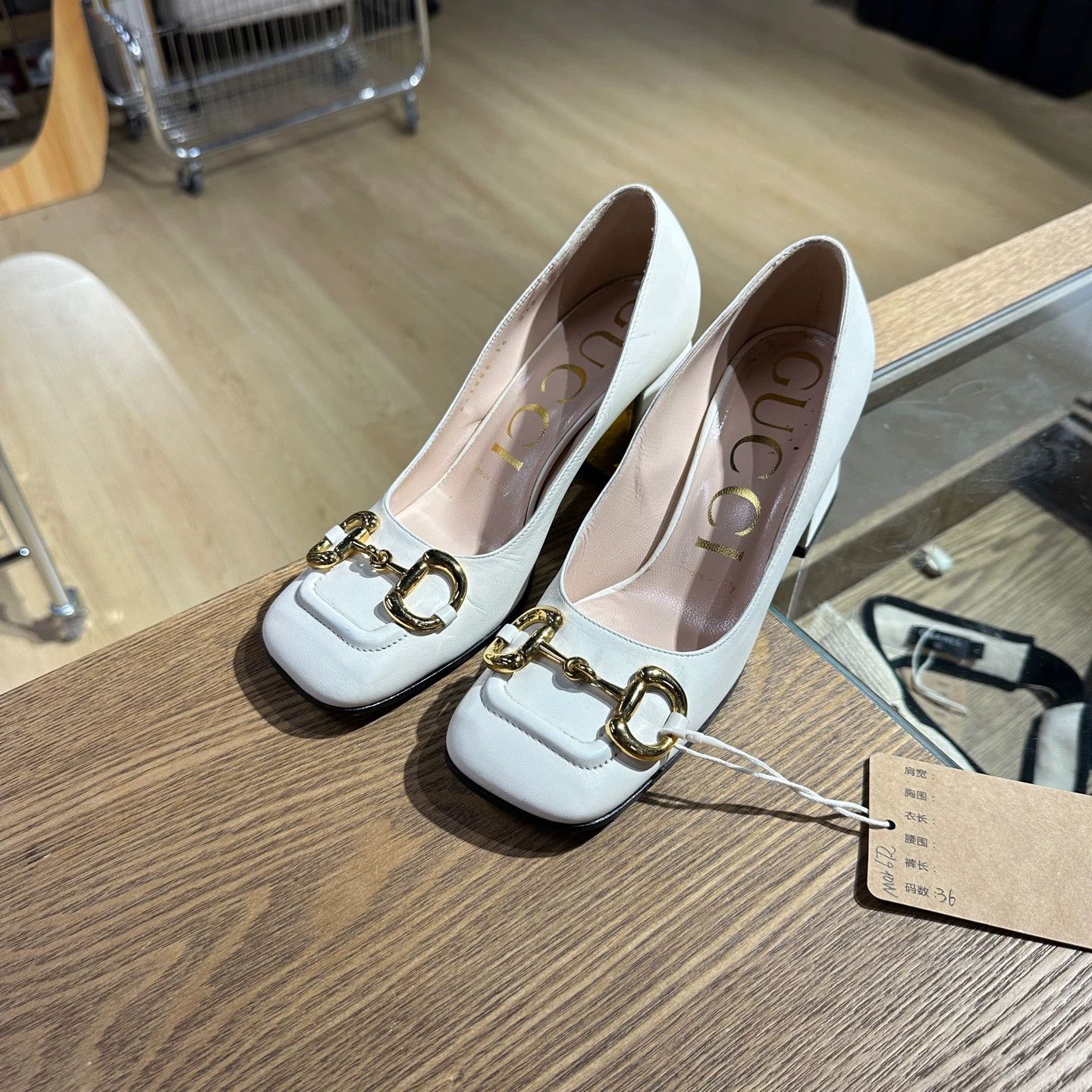 Gucci Gucci Horsebit Block Heel Pump mar672 36 Size US 5.5 / IT 35.5 - 1 Thumbnail