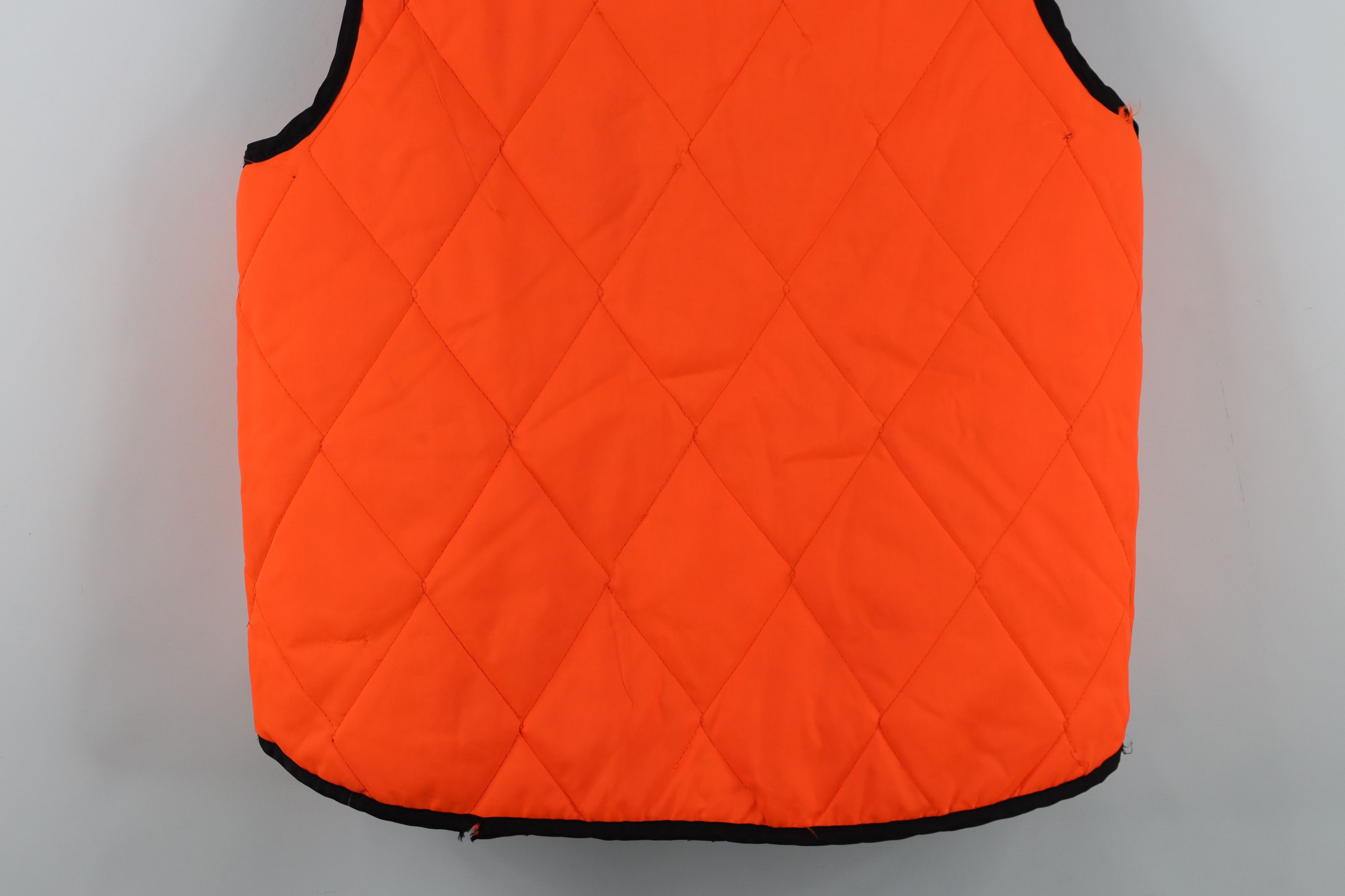 Vintage Vintage 70s Streetwear Reversible Camouflage Puffer Vest Size US L / EU 52-54 / 3 - 17 Thumbnail