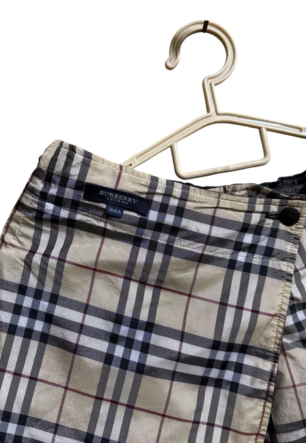 Burberry BURBERRY LONDON MINI SKIRT Vintage Size 32" / US 10 / IT 46 - 5 Thumbnail