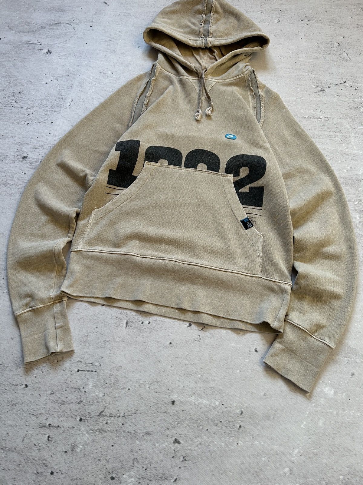 Nike 💥Vintage Nike Big Logo Distressed Faded Archive Hoodie 00s💥 Size US S / EU 44-46 / 1 - 3 Thumbnail