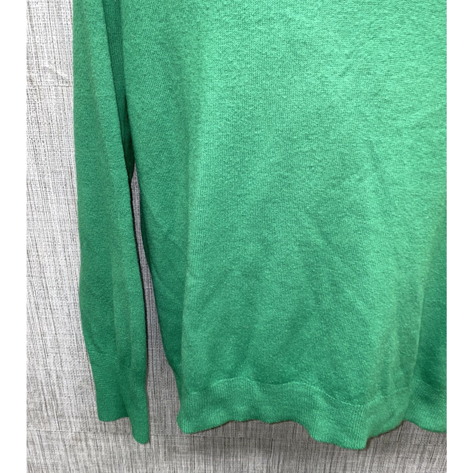 Vintage DIFFINI Knitwear Mens V-Neck Sweater Green Long Sleeve Size L USA Made Size US L / EU 52-54 / 3 - 4 Thumbnail