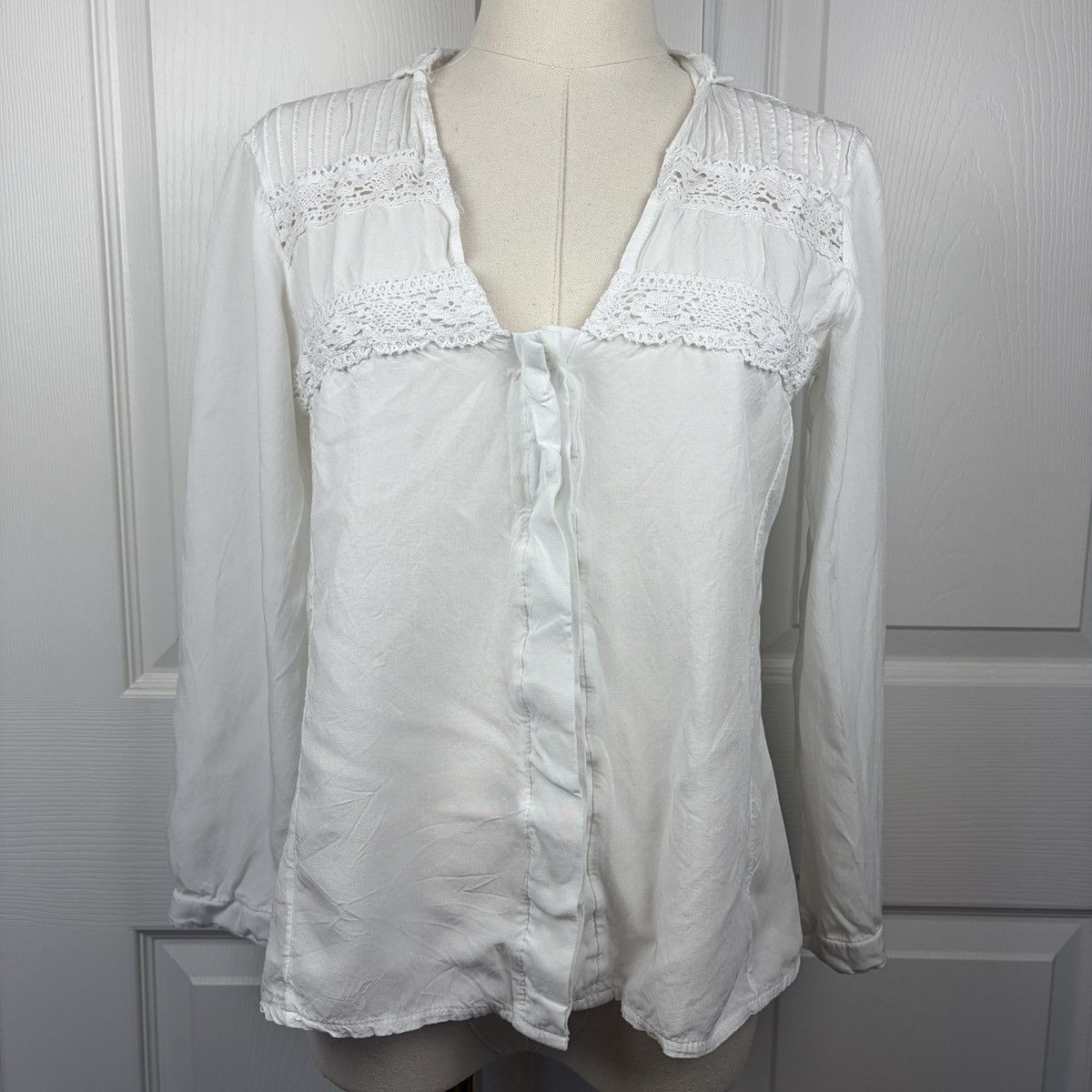 Other White floral crochet long sleeve blouse Size S / US 4 / IT 40 - 1 Thumbnail