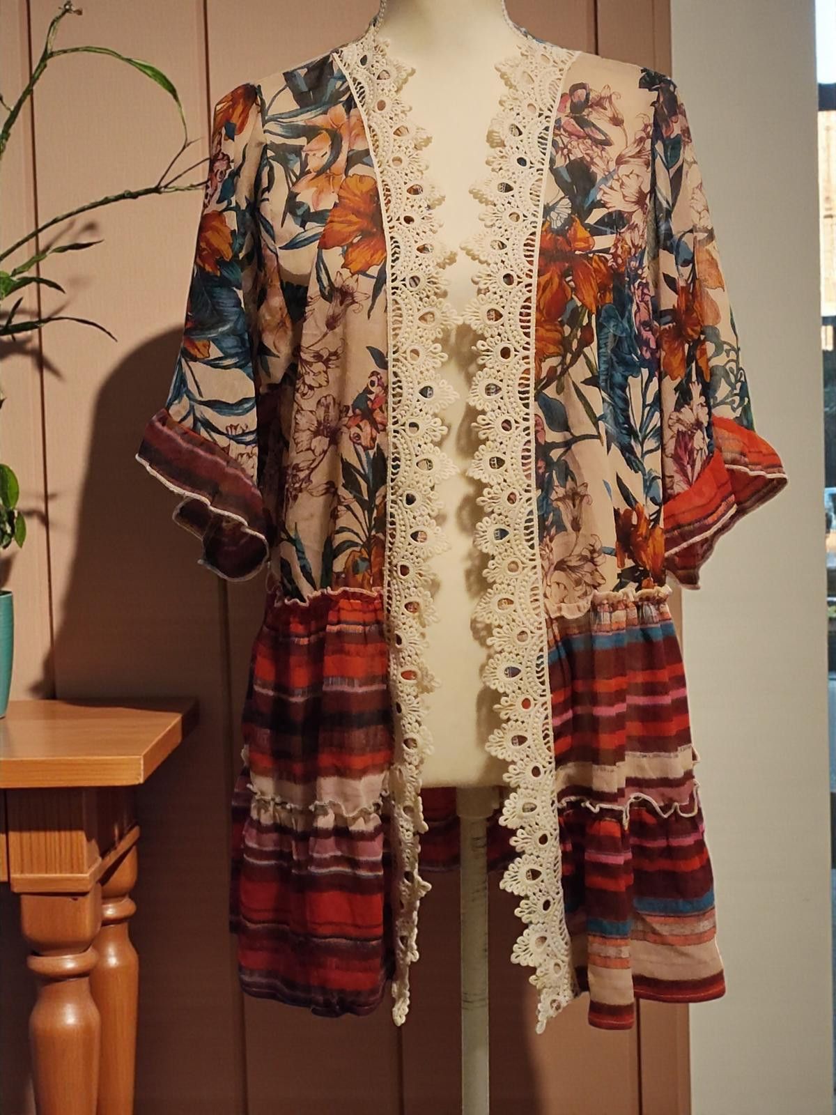 Other Effortless XL Floral and Striped Tunic Top with Lace Trim Size XL / US 12-14 / IT 48-50 - 2 Thumbnail