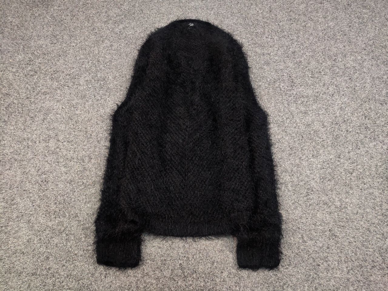 Japanese Brand Vintage Japanese Black Mohair Style Fuzzy Sweater Y2K Hype Size US S / EU 44-46 / 1 - 2 Thumbnail