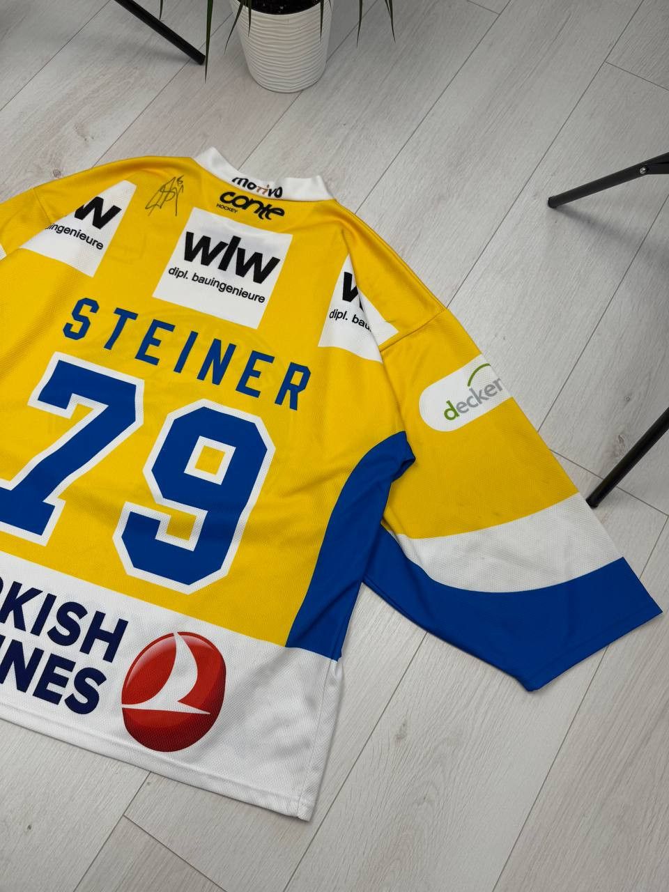 NHL SIGNED Hockey jersey #79 Steiner Ehc Uzwil Hawks Swiss Size US XL / EU 56 / 4 - 12 Thumbnail