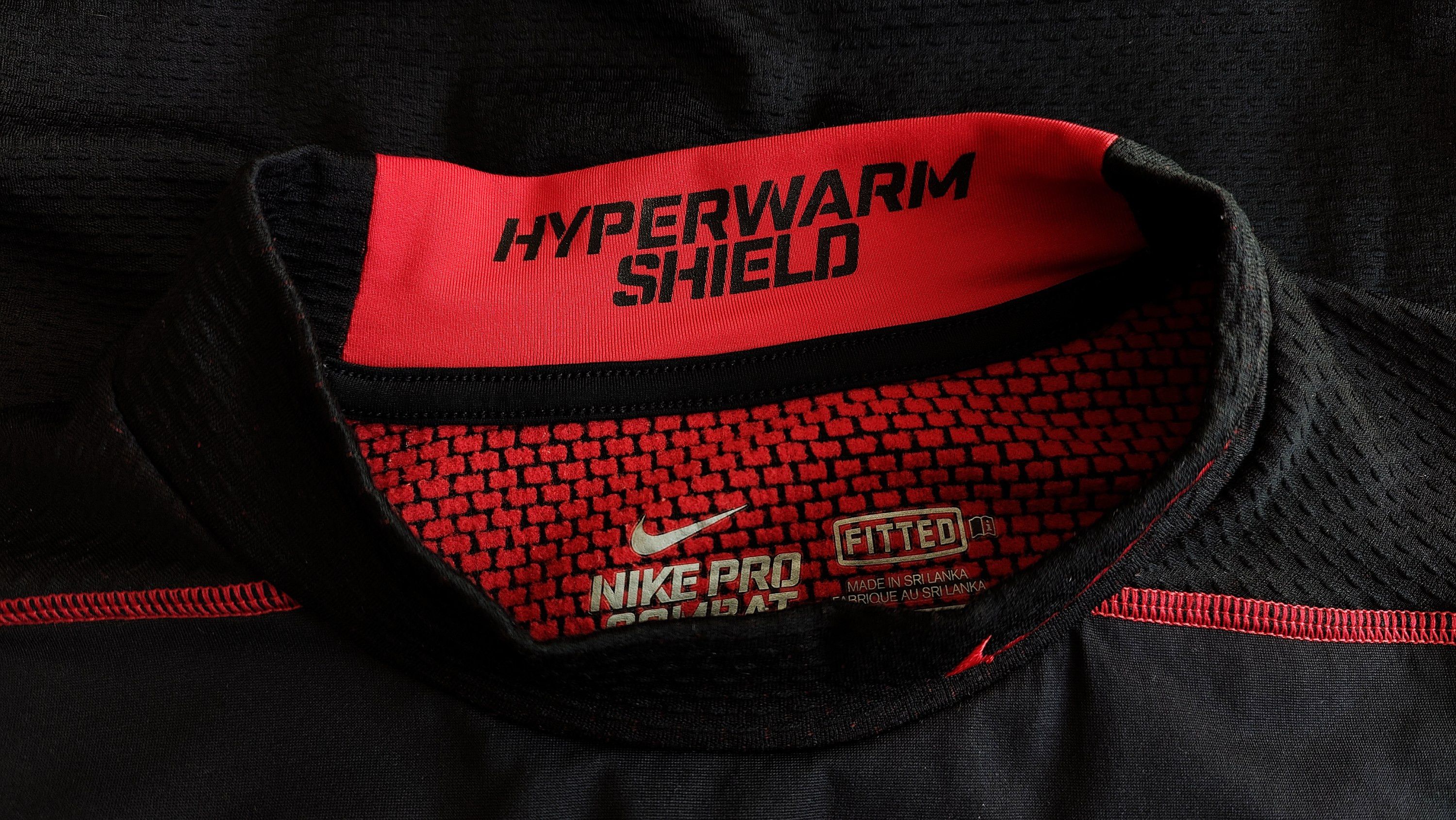 Nike Nike Hyperwarm Shield Pro Combat Fitted Mock Size US L / EU 52-54 / 3 - 7 Thumbnail