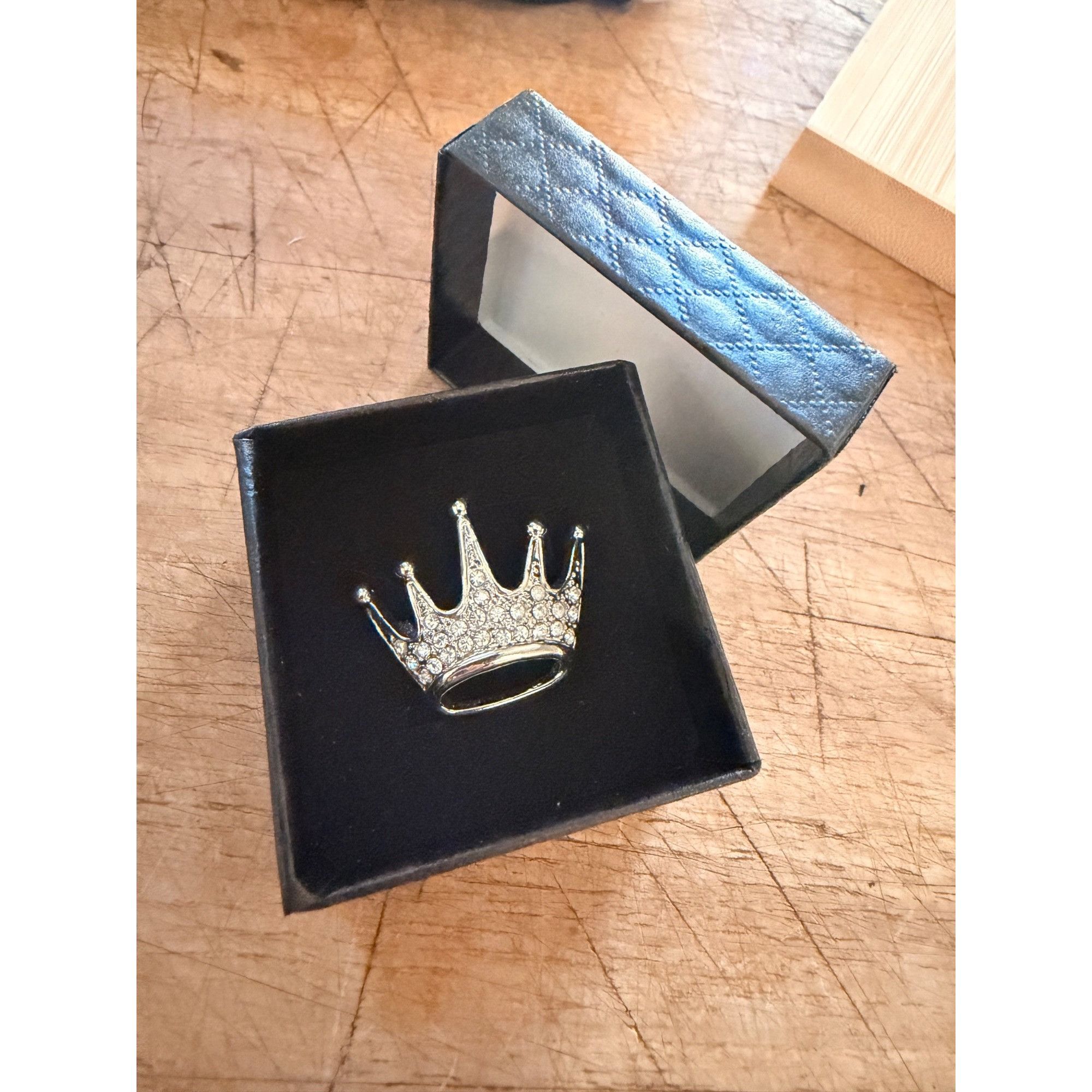 Other Crown-Shaped Rhinestone Brooch Pin In Gift Box Size ONE SIZE - 1 Thumbnail