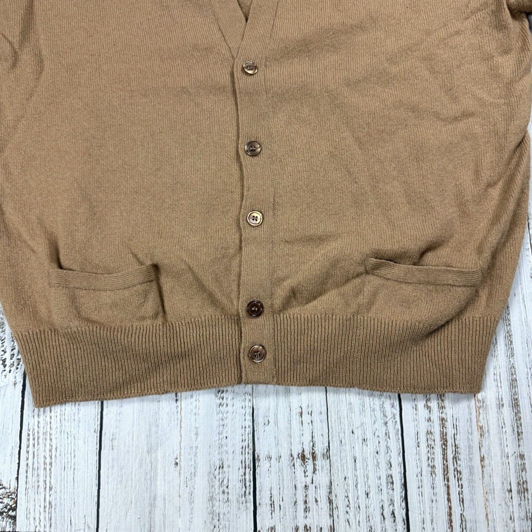 Vintage VINTAGE Pringle of Scotland Men’s Cardigan Sweater 100% Wool Brown 5-Button Classic Fitted UK Size 46 Size US XXL / EU 58 / 5 - 3 Thumbnail