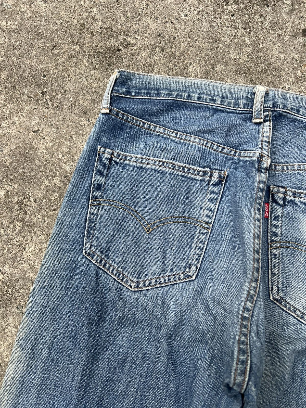 Levi's Vintage 90’s Levi’s 551Z Big E Selvedge Faded Jean Size US 30 / EU 46 - 20 Thumbnail