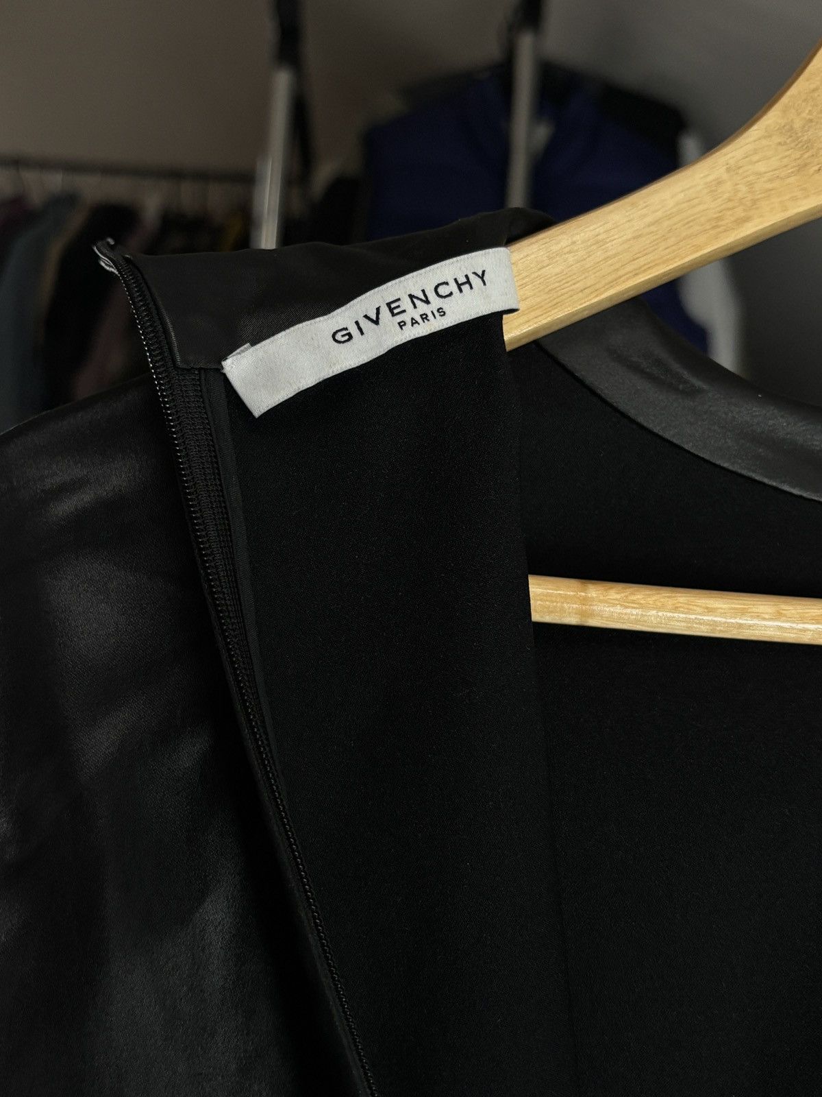 Givenchy Givenchy Leather-Look Top With Lace Details Designer Rare Size S / US 4 / IT 40 - 8 Thumbnail
