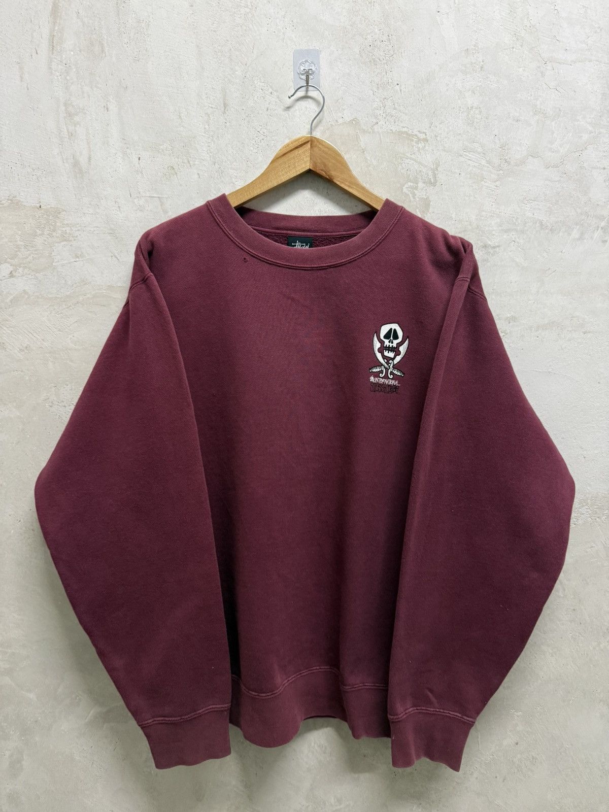 Stussy 2000s Stussy Tribe Skull Sweatshirt Size US L / EU 52-54 / 3 - 3 Thumbnail
