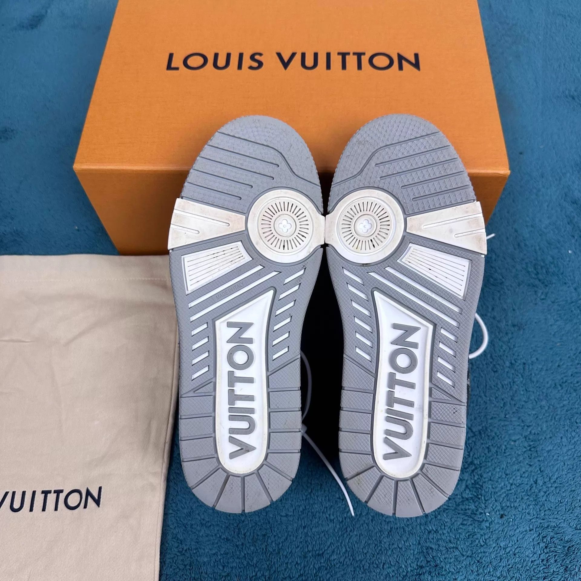 Louis Vuitton LV Trainer Leather Low-Top Sneaker White/Grey 36 Near Mint Size US 5.5 / IT 35.5 - 5 Thumbnail