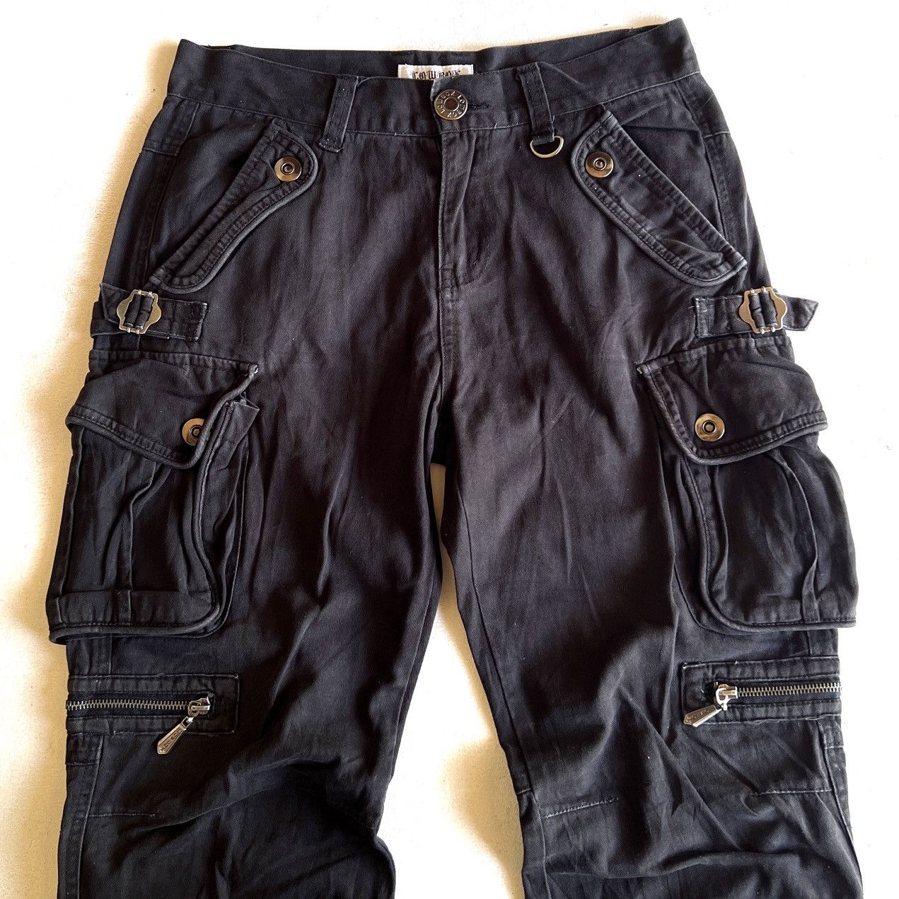 If Six Was Nine Lowbow black cargo pants Size US 32 / EU 48 - 2 Thumbnail